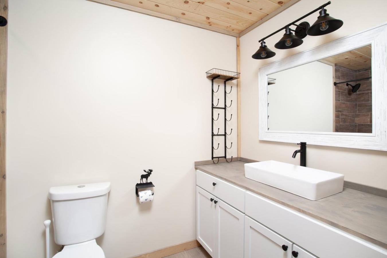 Bearly Dreaming: MTN View, Hot Tub & Game Room!