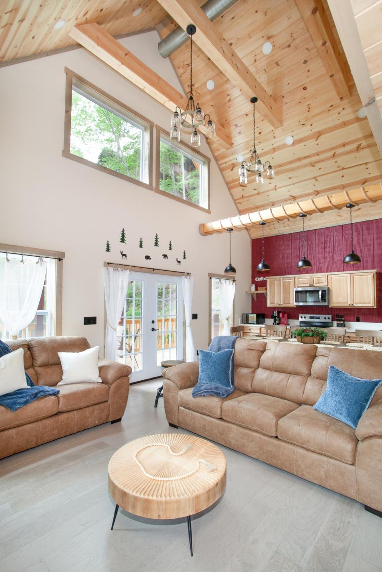 Bearly Dreaming: MTN View, Hot Tub & Game Room!
