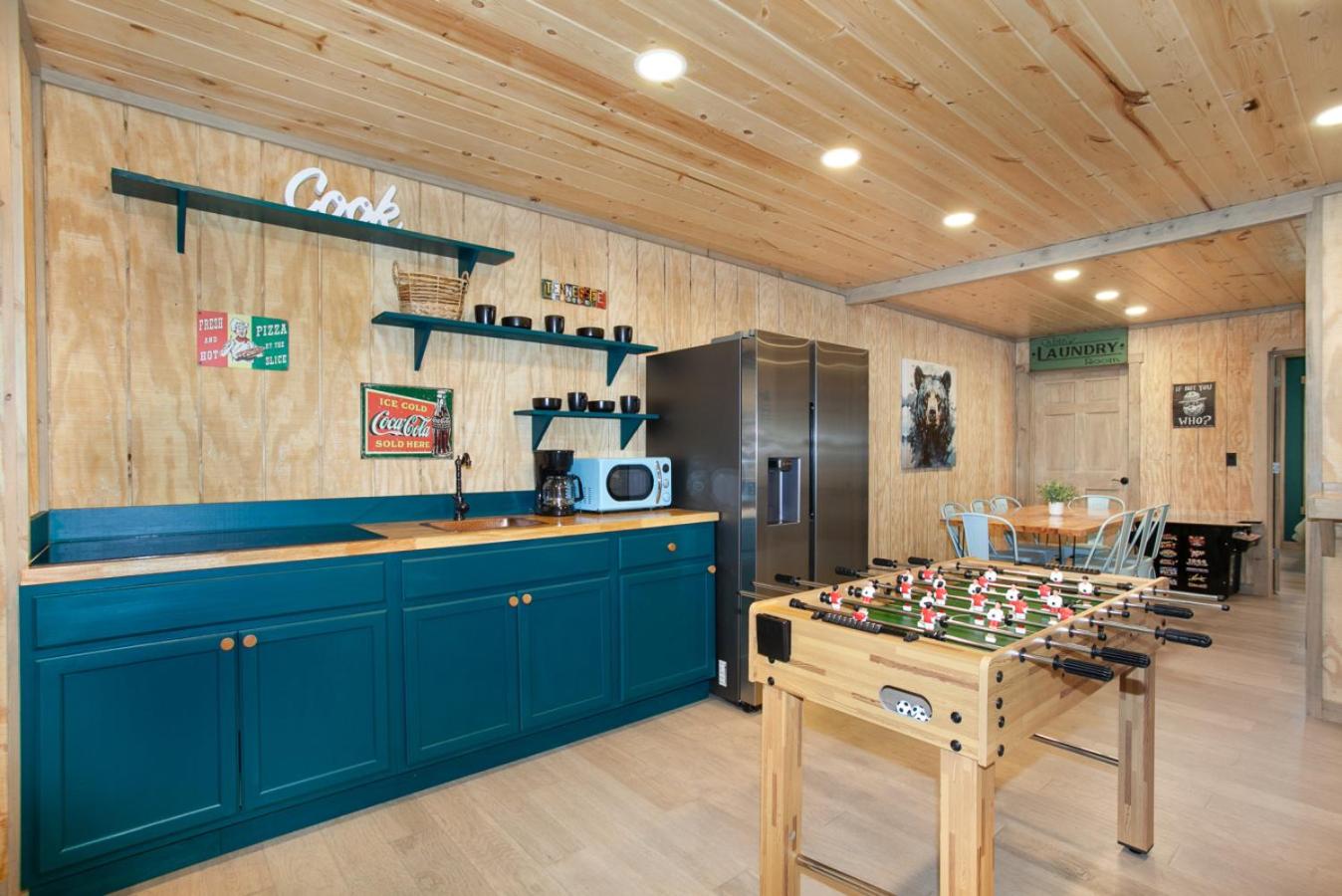 Bearly Dreaming: MTN View, Hot Tub & Game Room!