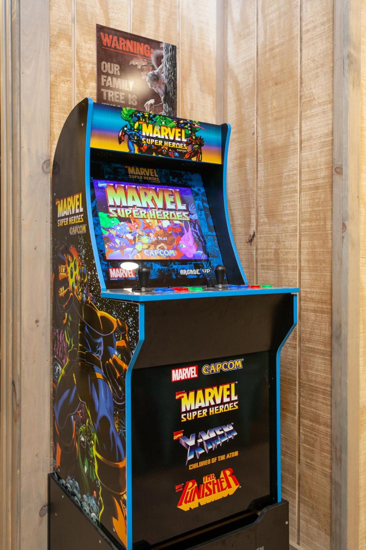 Bearly Dreaming: MTN View, Hot Tub & Game Room!