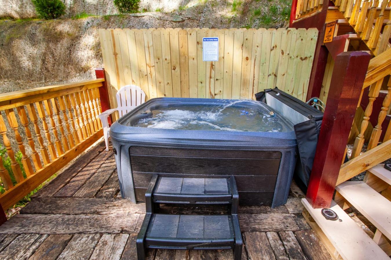Bearly Dreaming: MTN View, Hot Tub & Game Room!