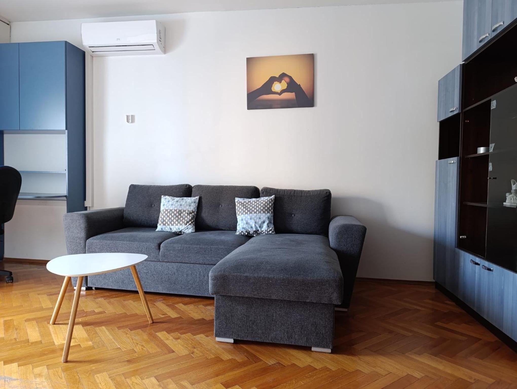 Apartment Azure Split