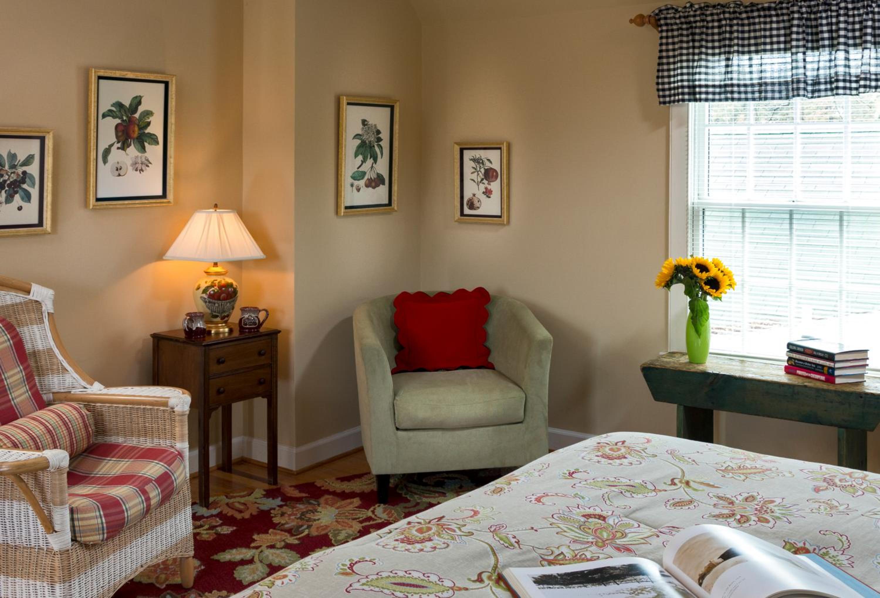 Inn at Huntingfield Creek