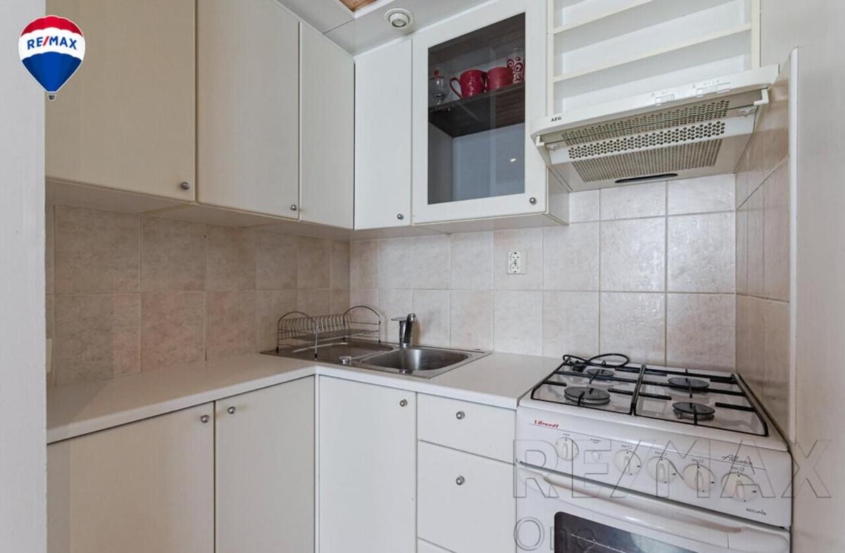 Cozy Apartment near Port & Old Town with Free Parking!