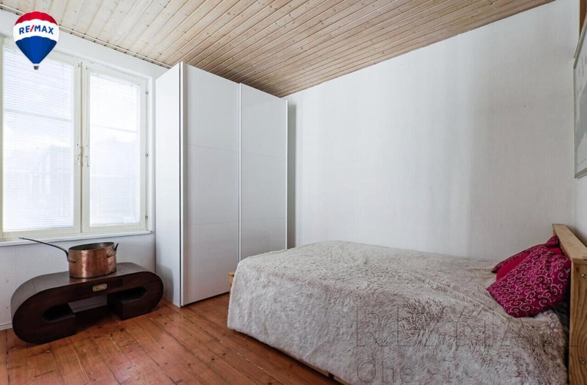 Cozy Apartment near Port & Old Town with Free Parking!