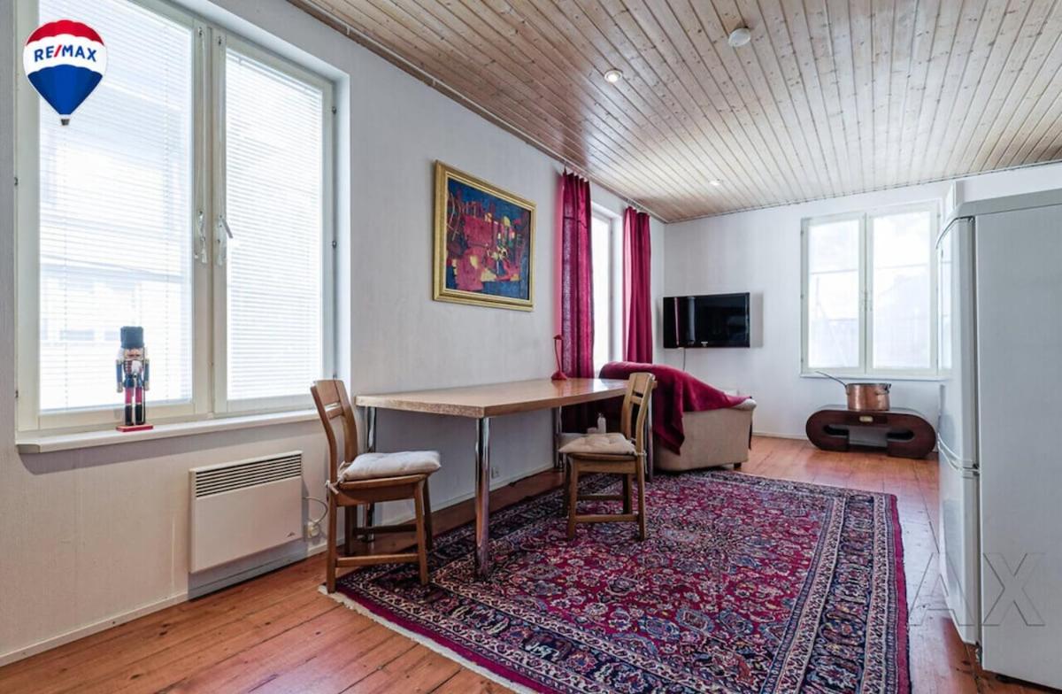 Cozy Apartment near Port & Old Town with Free Parking!