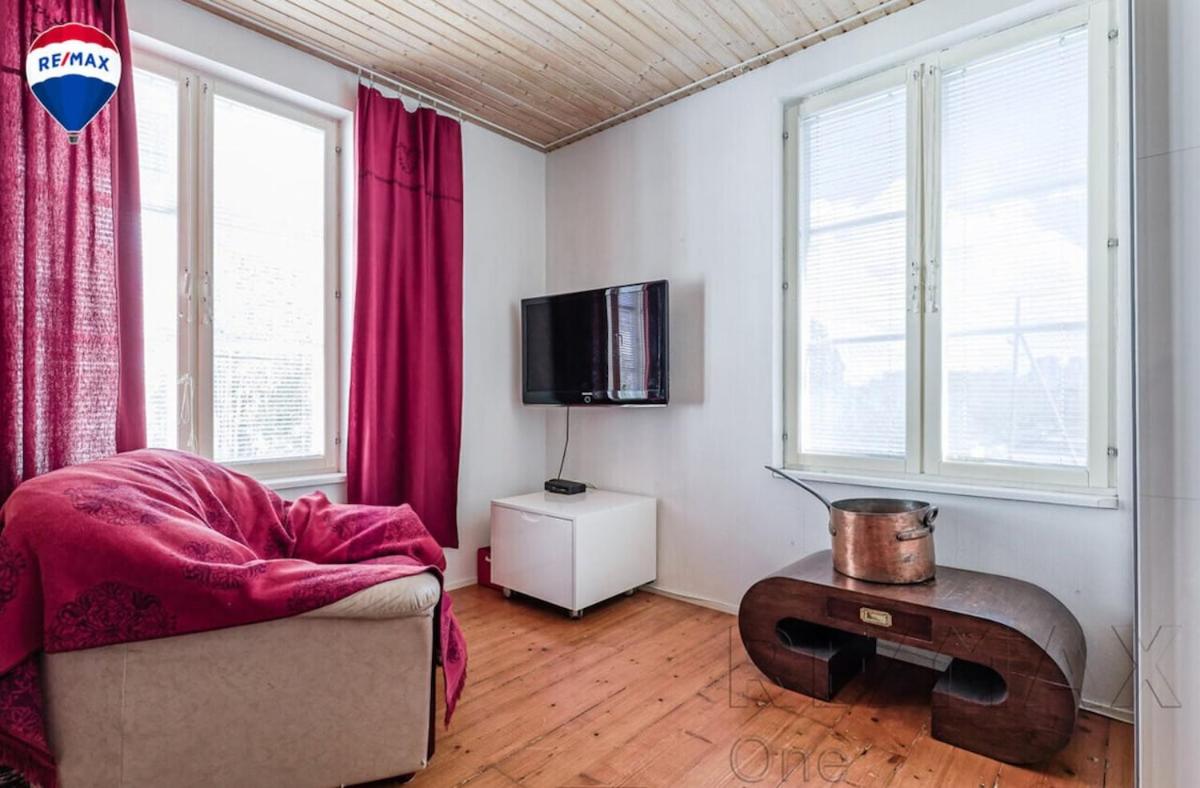 Cozy Apartment near Port & Old Town with Free Parking!