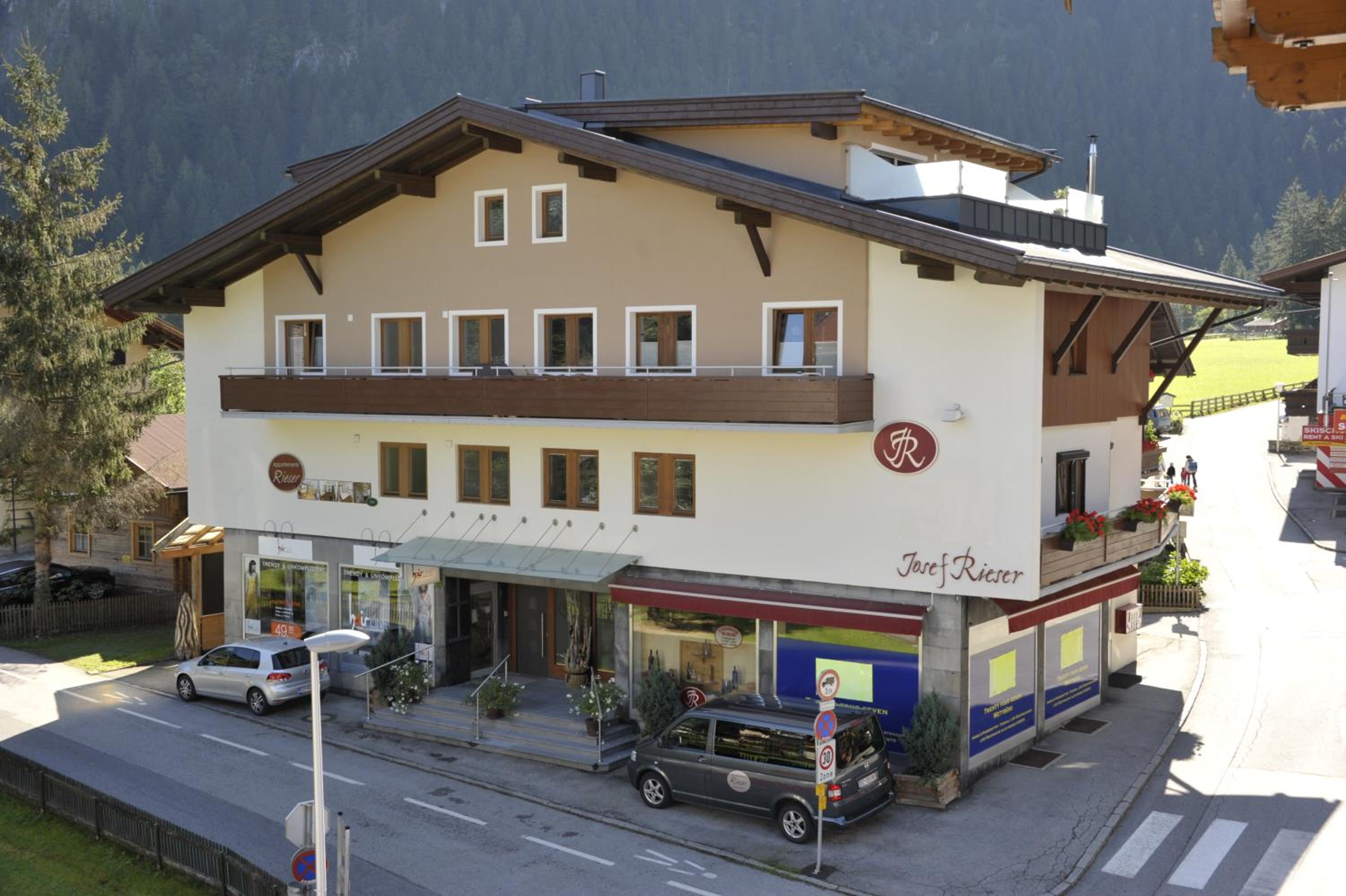 Appartements Rieser - im Herzen von Mayrhofen - sonniger Balkon - 3 Schlafzimmer
