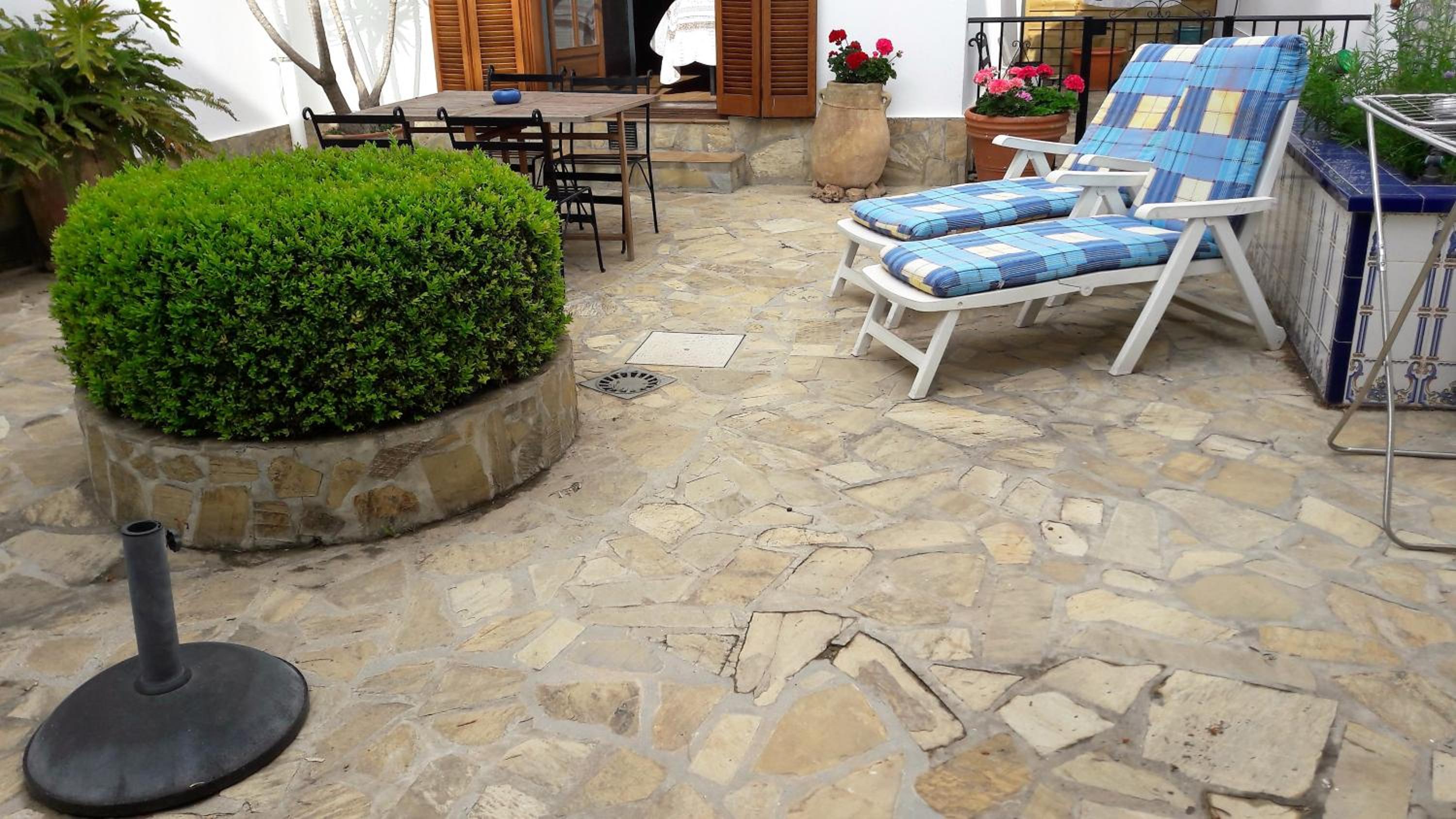 Casa Roble B&B