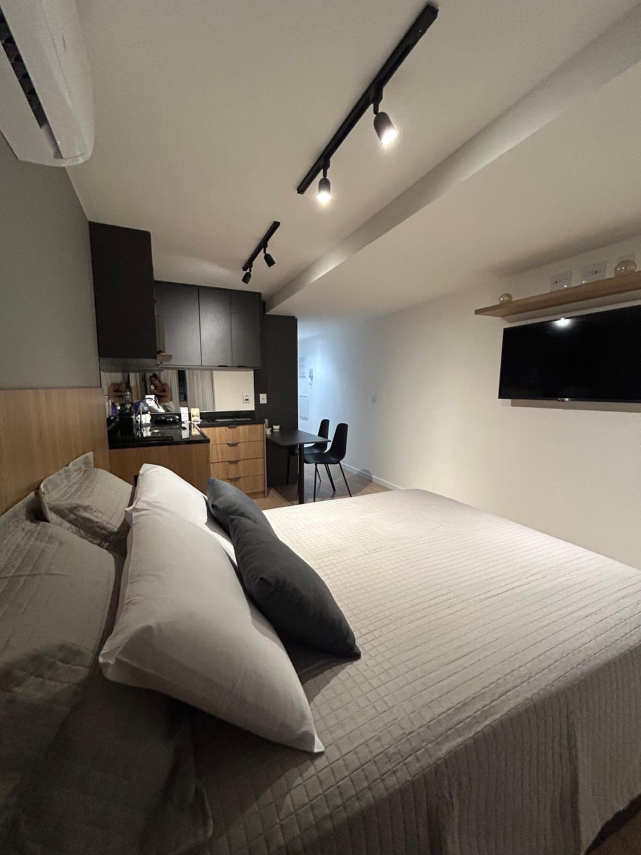 Uni Home 113 - COM ESTACIONAMENTO GRATUITO - Studio moderno e novo perto do MAC - Boa Viagem