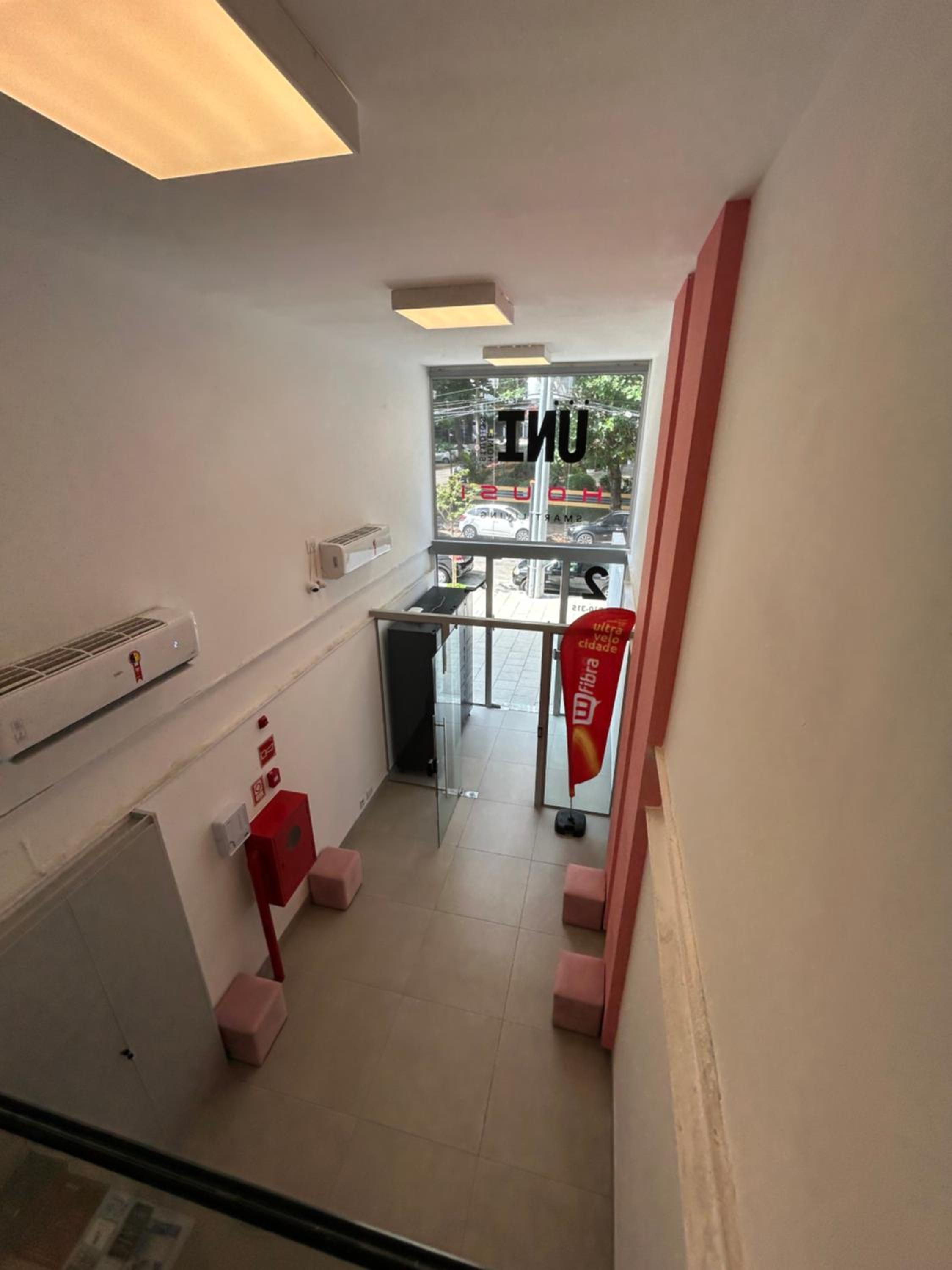 Uni Home 113 - COM ESTACIONAMENTO GRATUITO - Studio moderno e novo perto do MAC - Boa Viagem