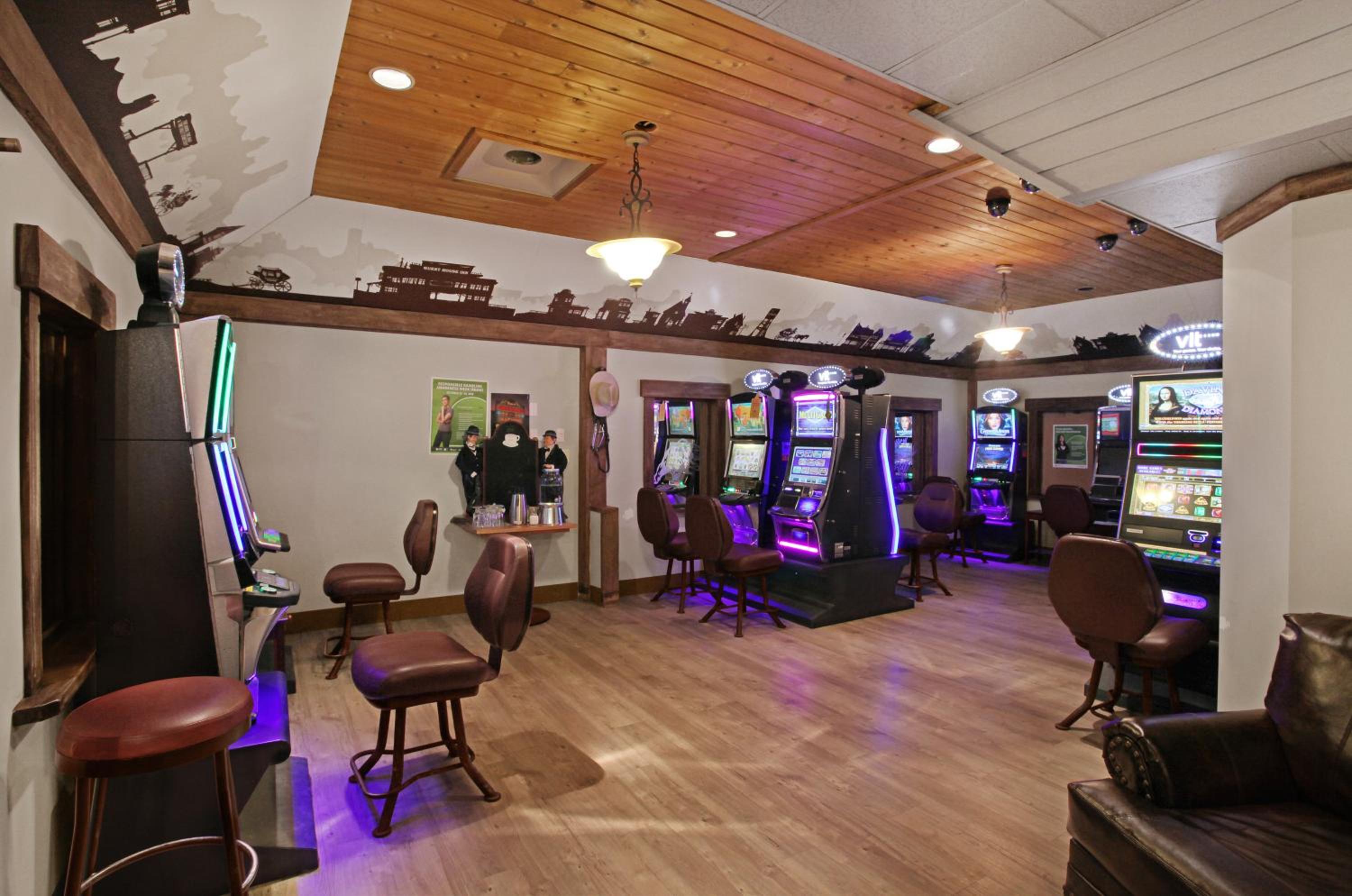 Edson Vacations - Guest House Inn  Suites - Property Image 3