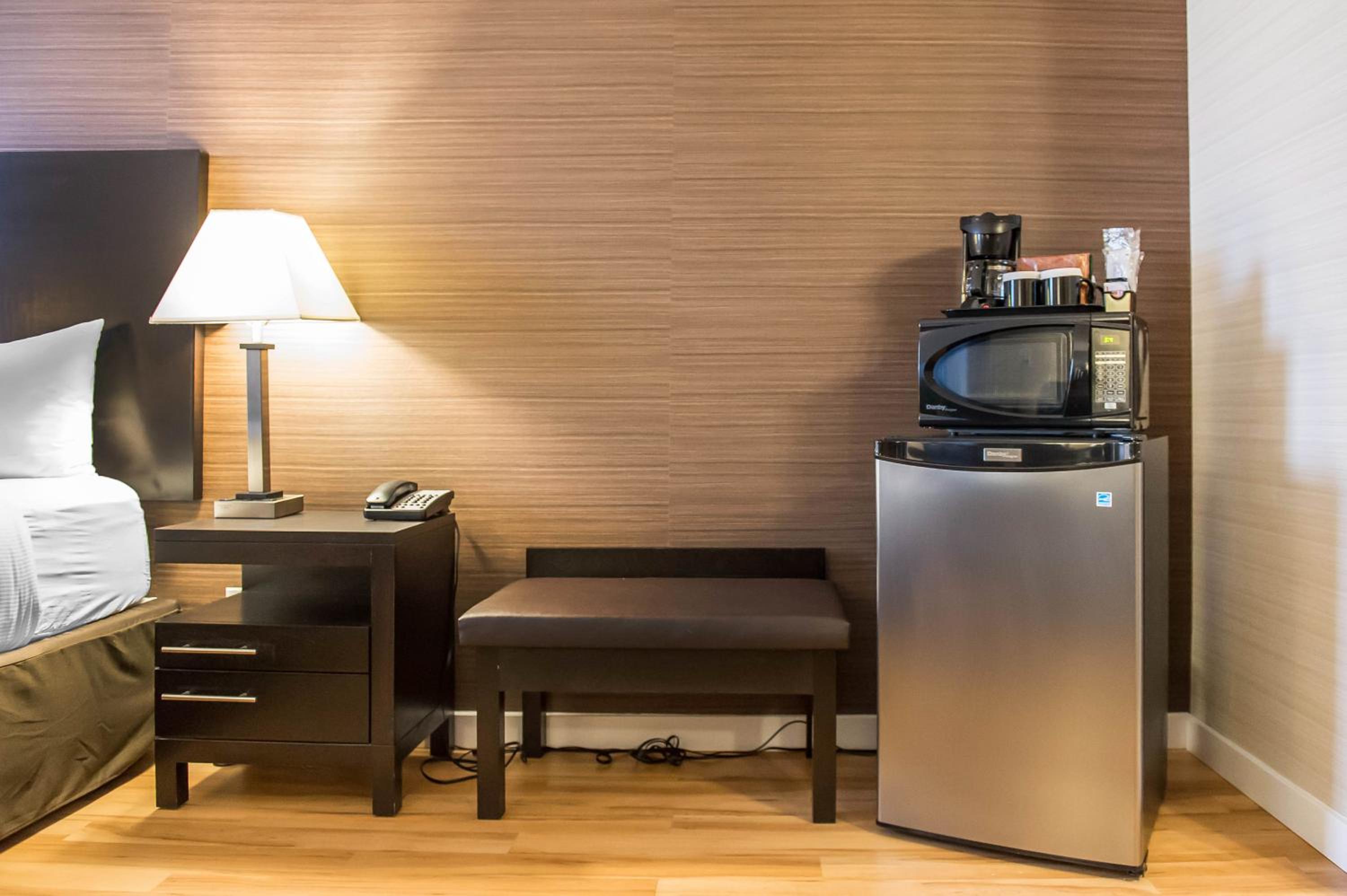 Brockville Vacations - Comfort Inn - Property Image 8