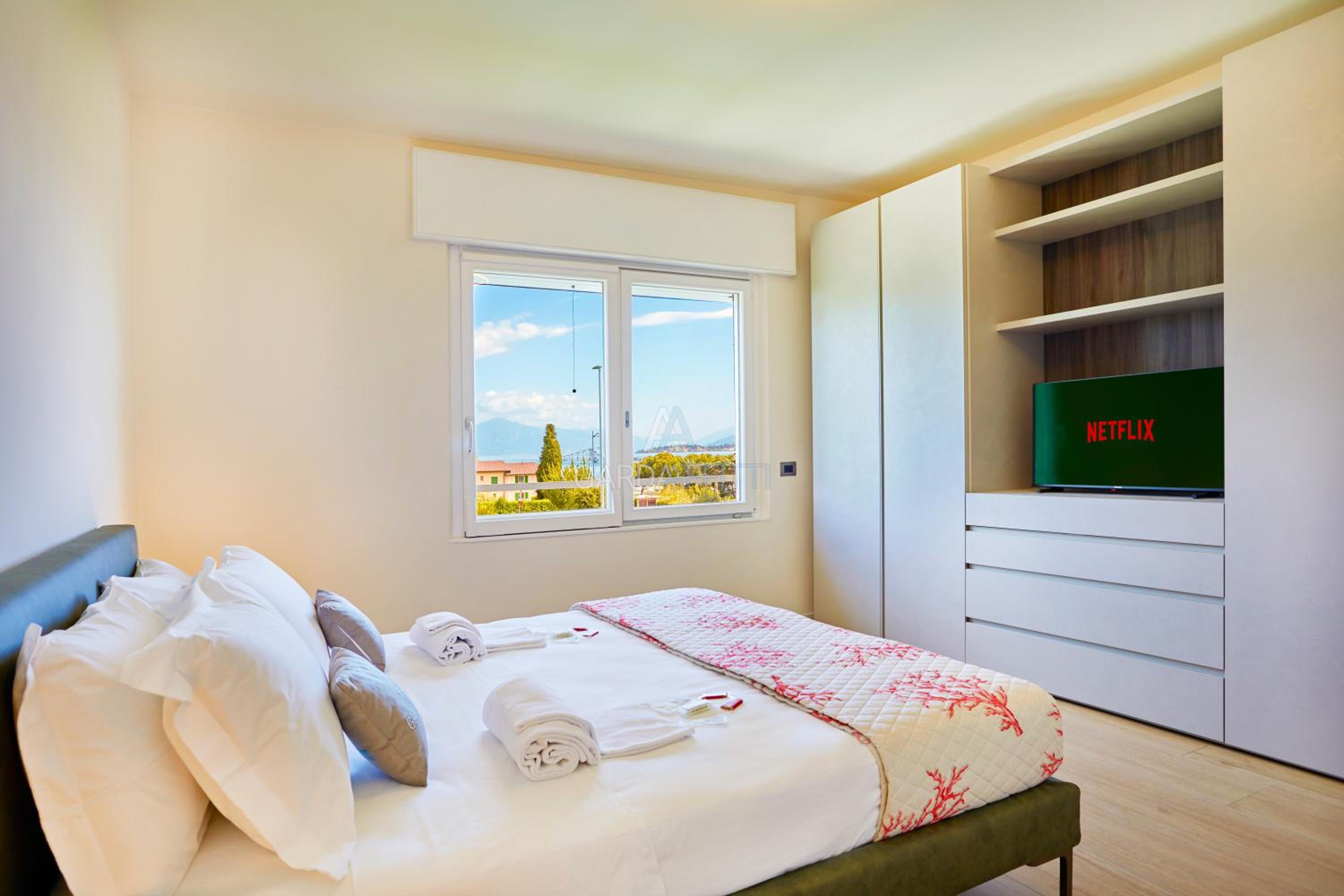 Diamond Lake View - Prestige Villa a 100m dal Lago