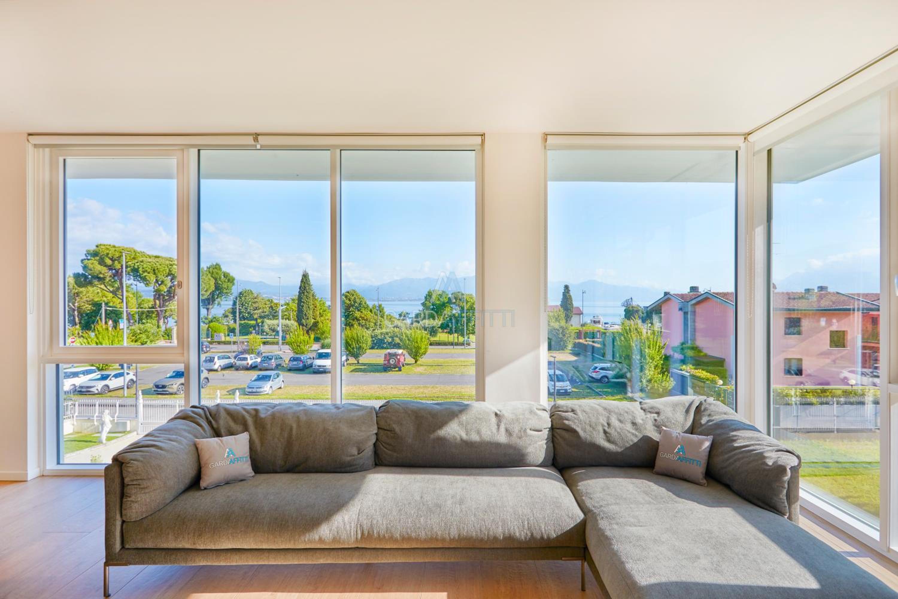 Diamond Lake View - Prestige Villa a 100m dal Lago
