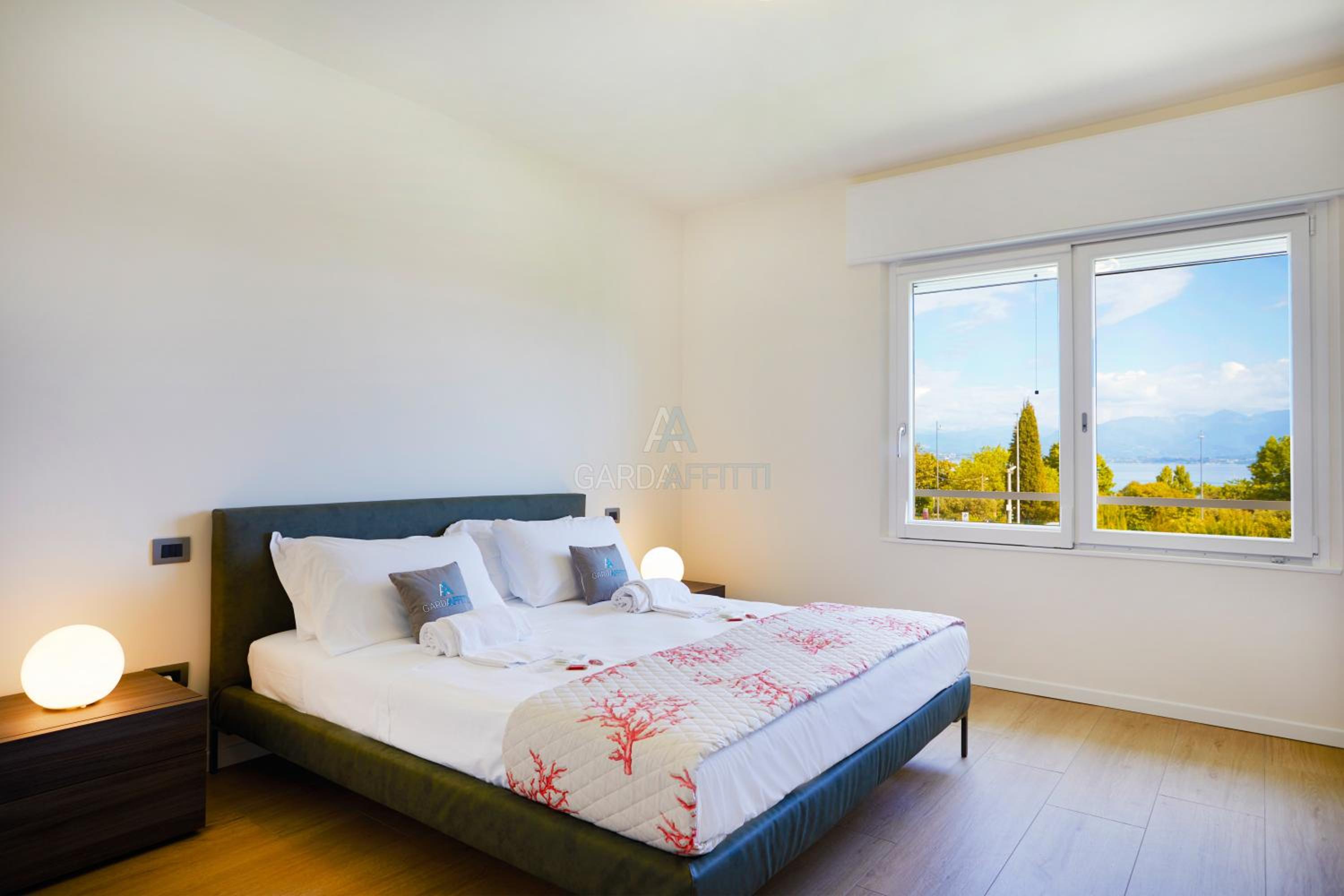 Diamond Lake View - Prestige Villa a 100m dal Lago