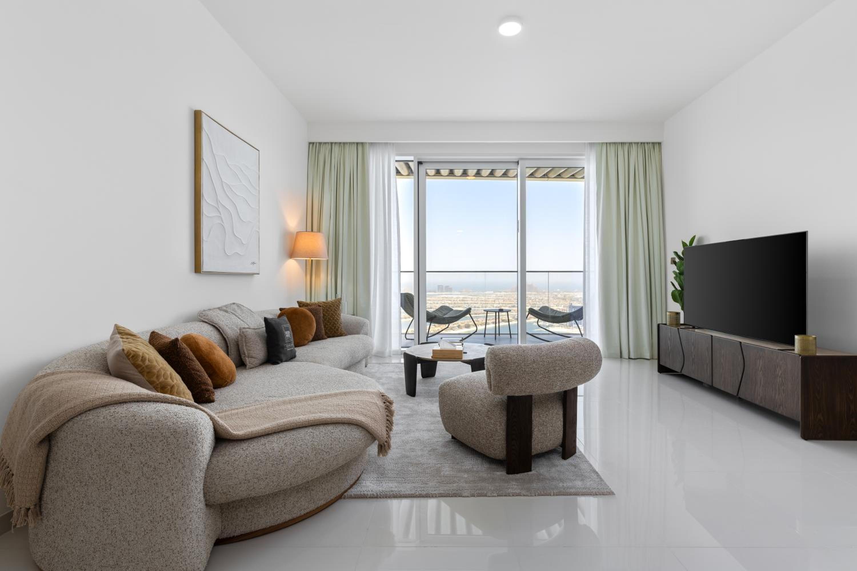 Maison Privee - Coastal Living with Uninterrupted Sea & Palm Views