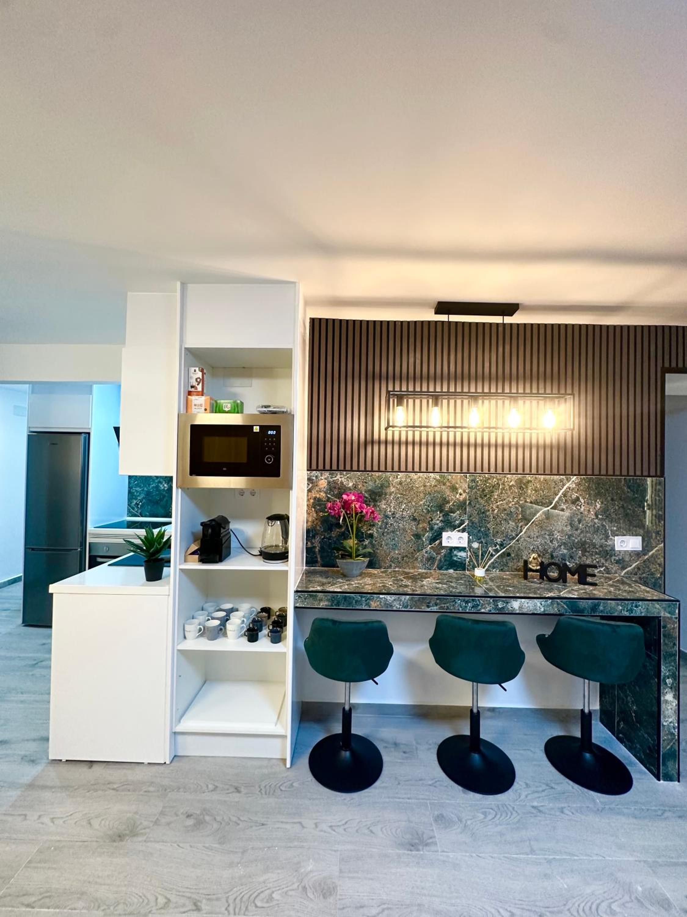La Luna Apartment by the Sea