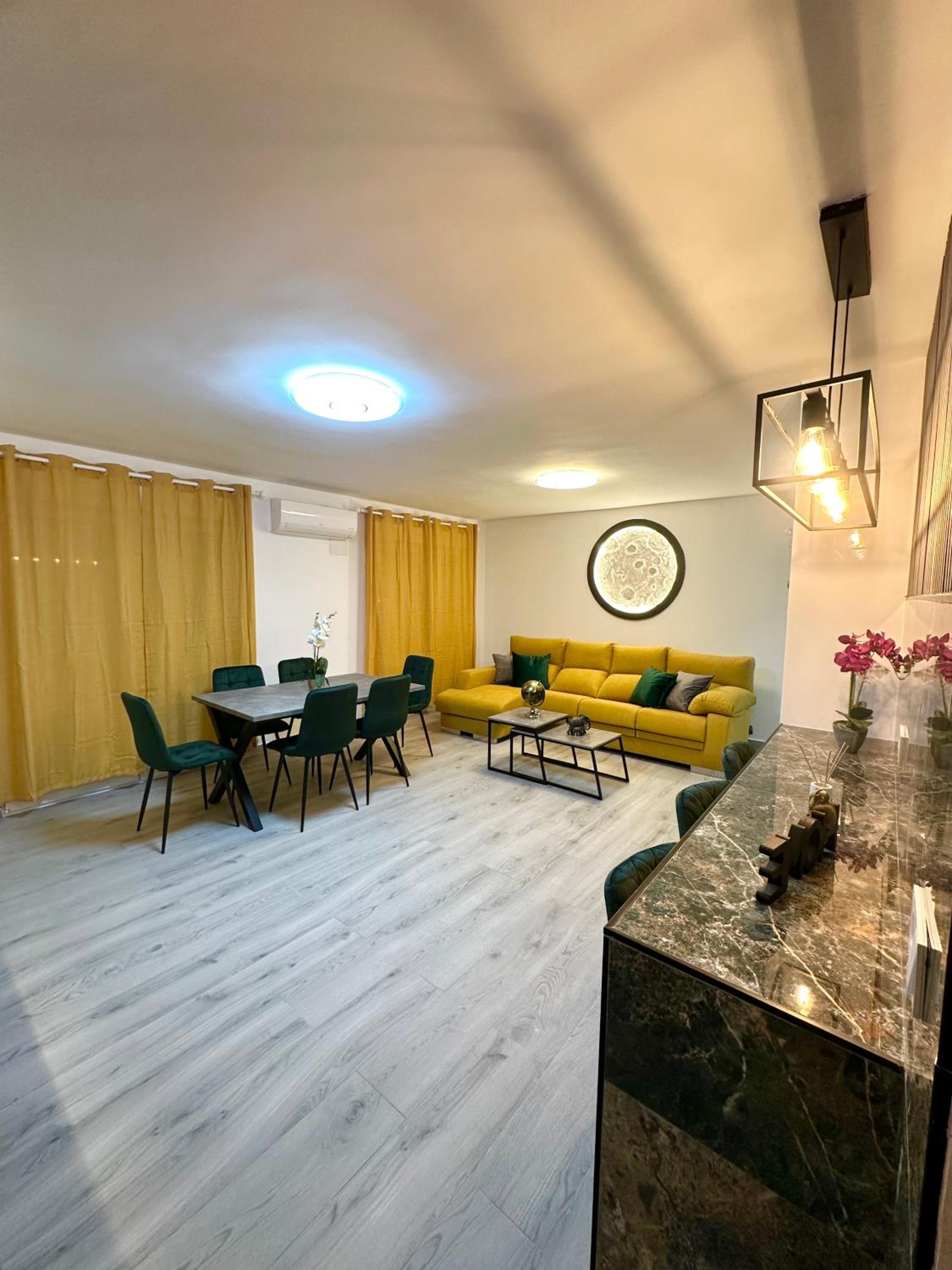 La Luna Apartment by the Sea