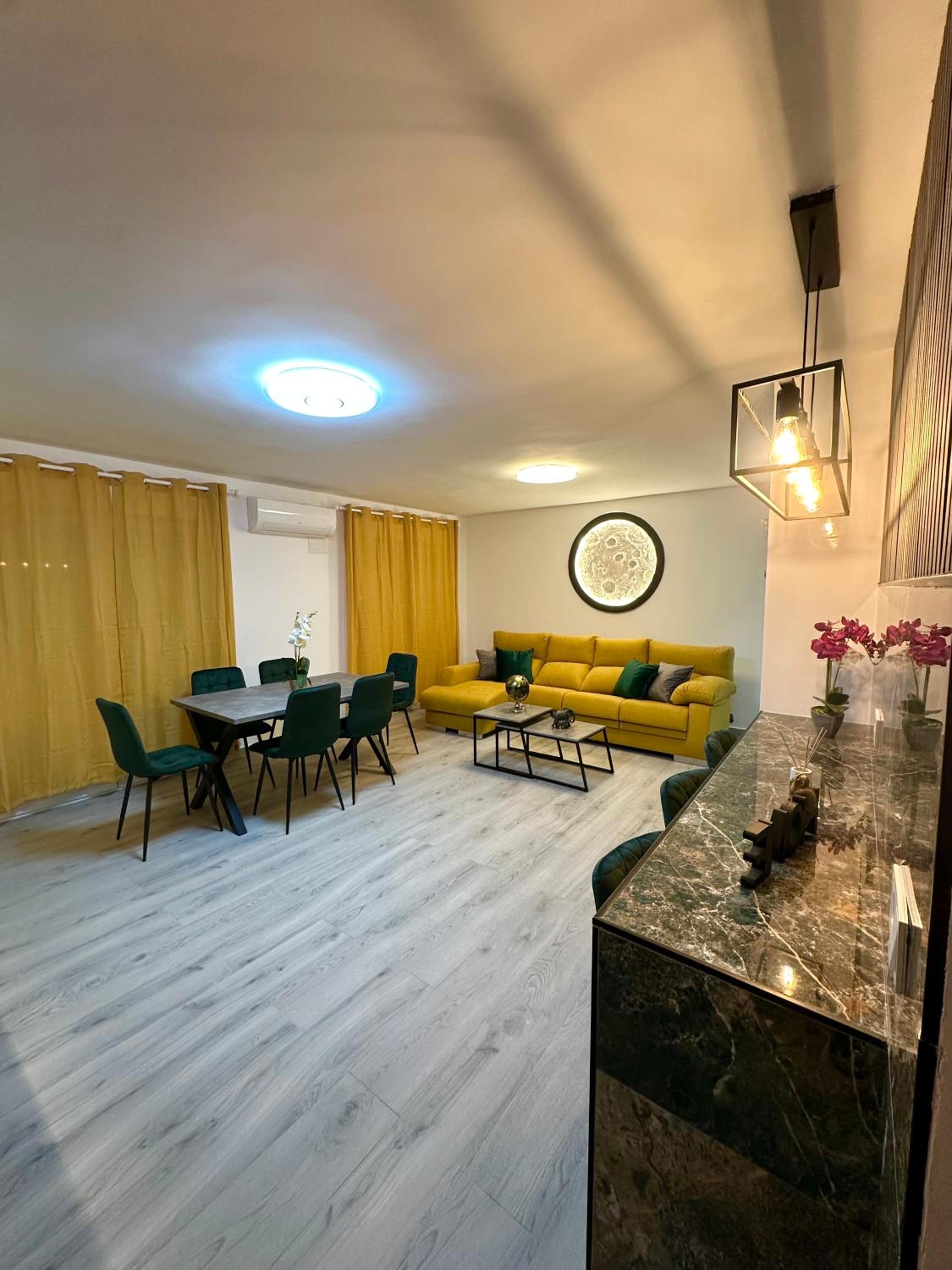 La Luna Apartment by the Sea