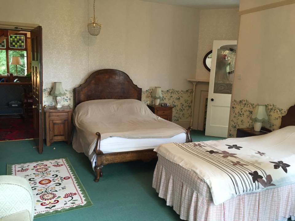 Oakfield Lodge Guest House Stockport