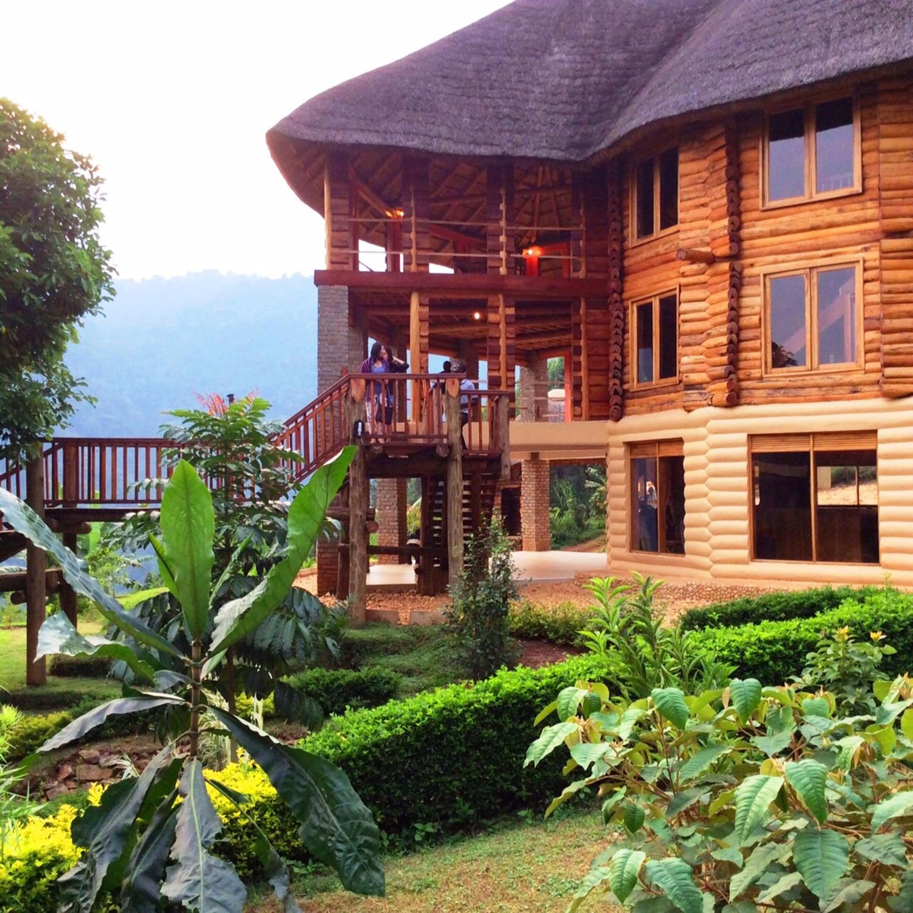 Trackers Safari Lodge Bwindi