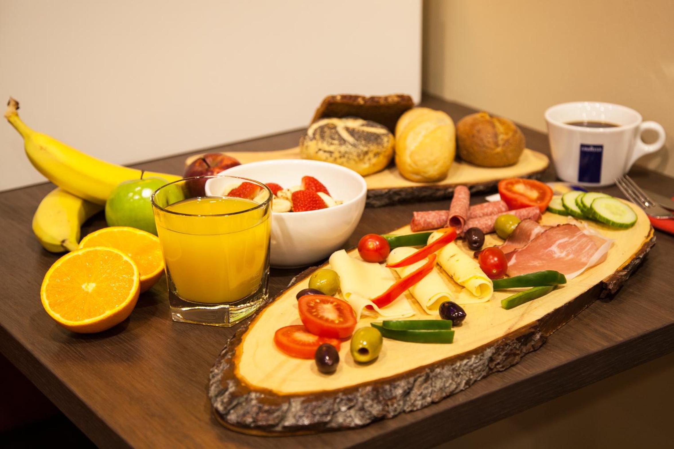 Dortmund Vacations - LivInn Hotel - Property Image 2