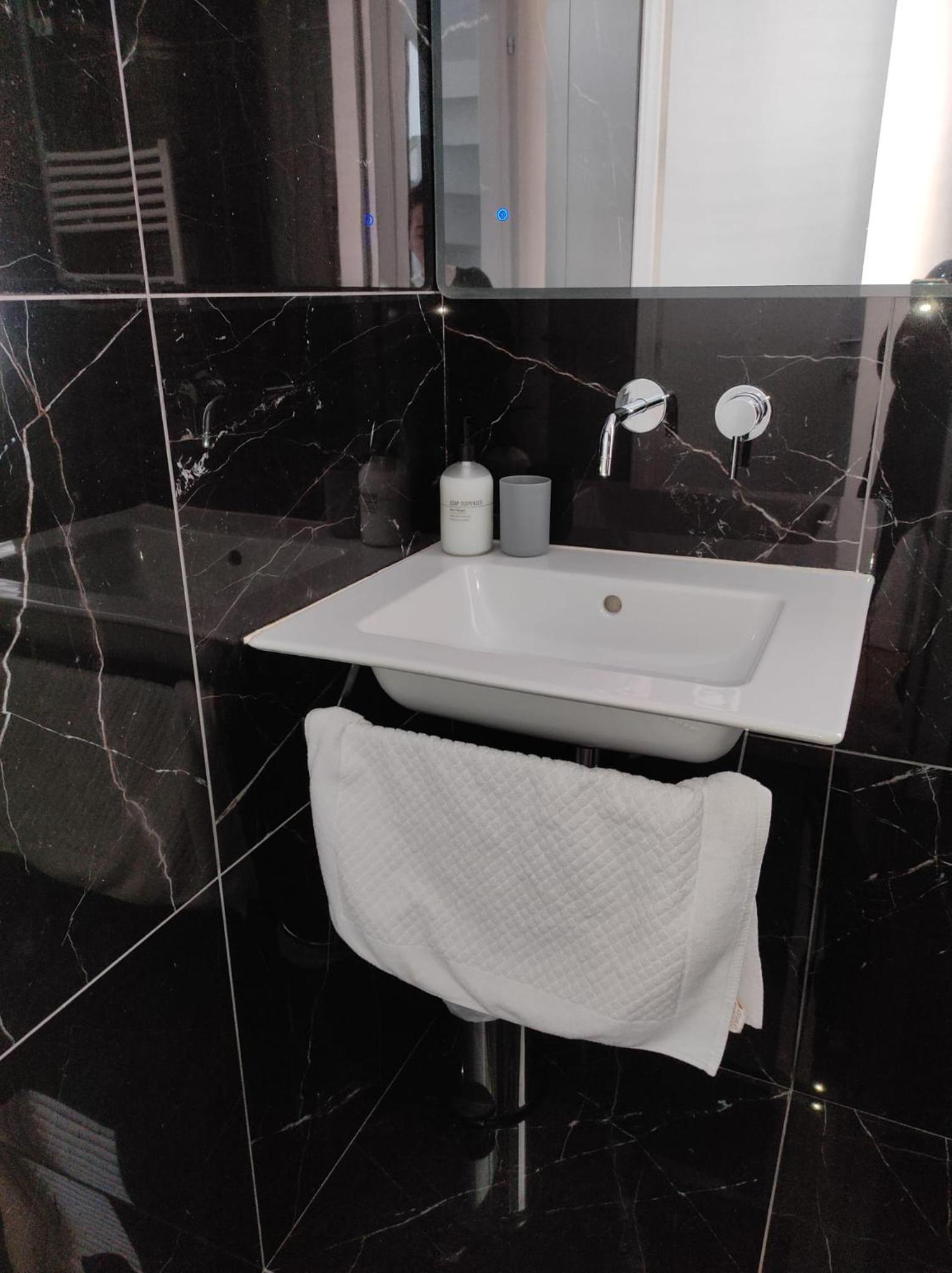 Residenza Sciarra 3 stanze3 bagni Centrale