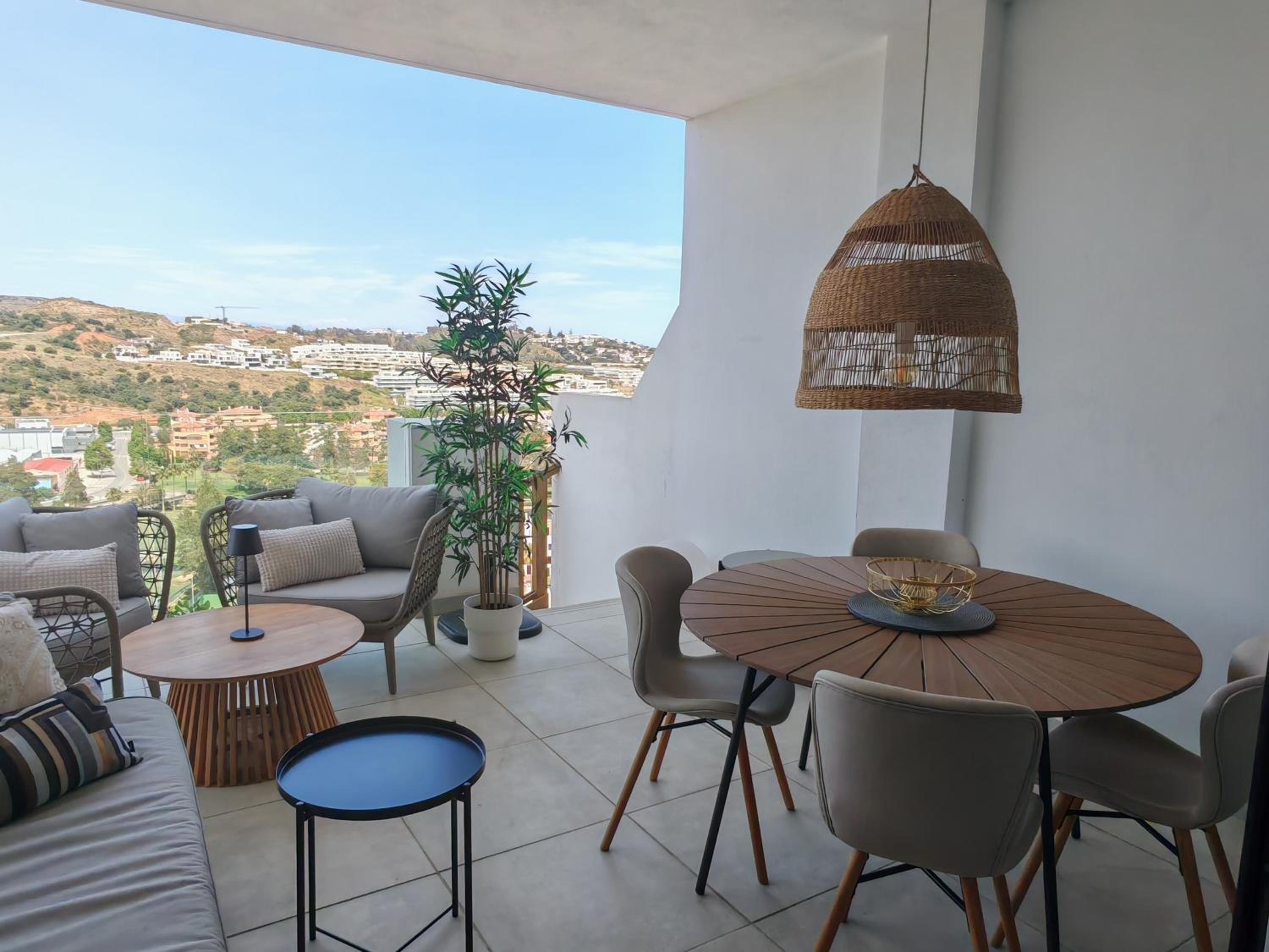 Garden apartment with incredible views in Casa Banderas La Cala de Mijas