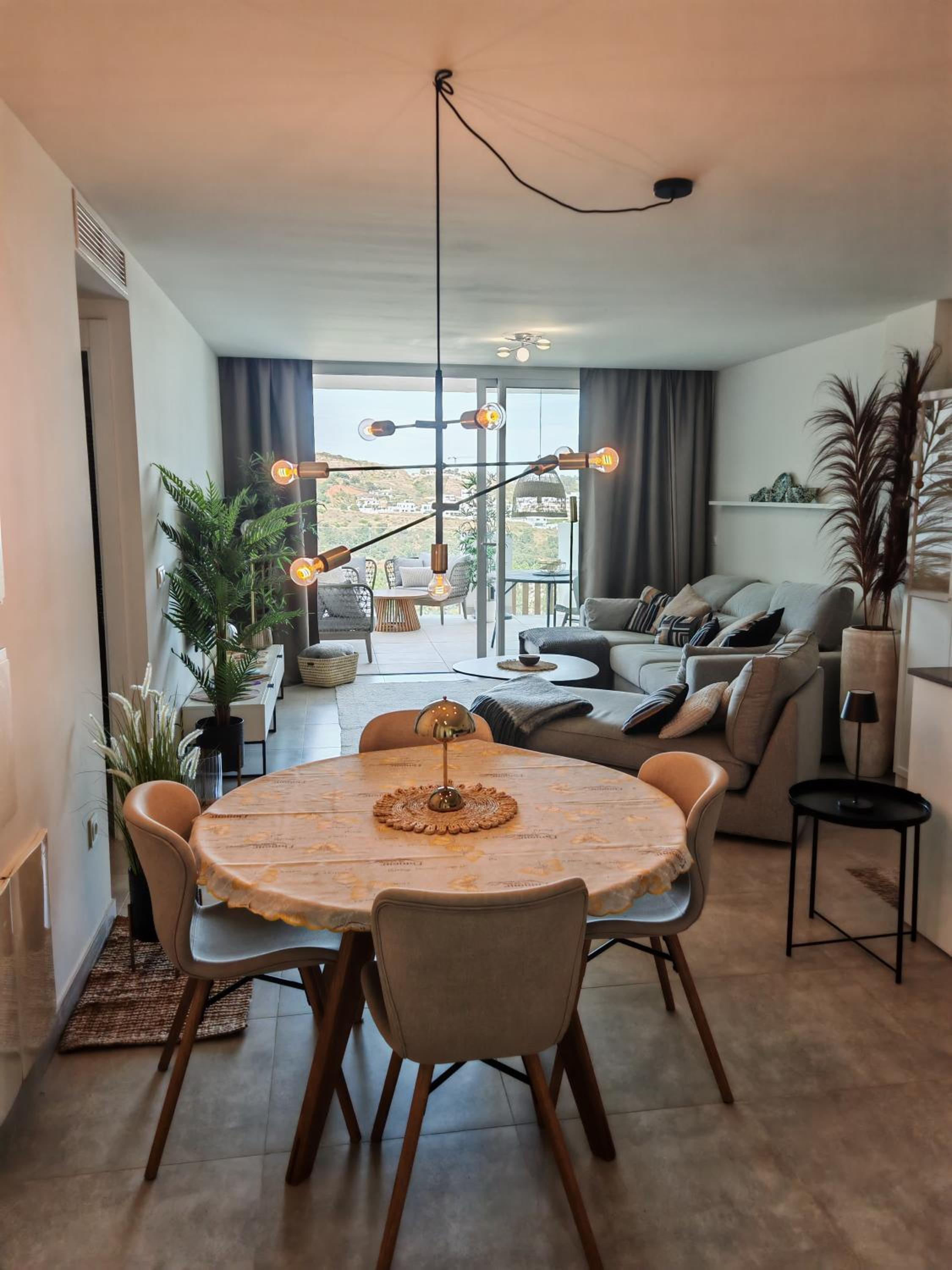 Garden apartment with incredible views in Casa Banderas La Cala de Mijas