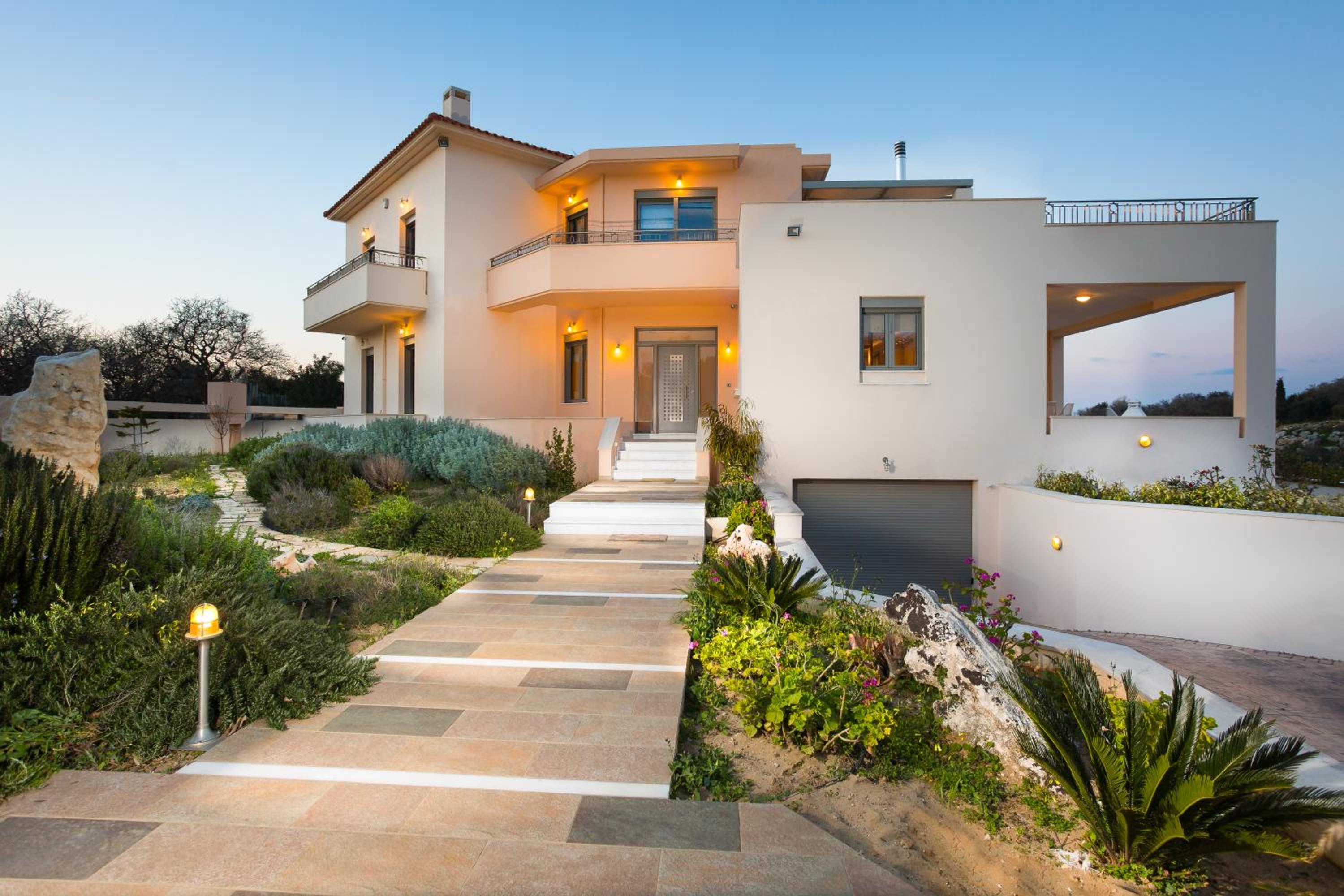 Hotel Deluxe Villa Ianthos - Outdoor Hot Tub & Kids Pool - Image 1