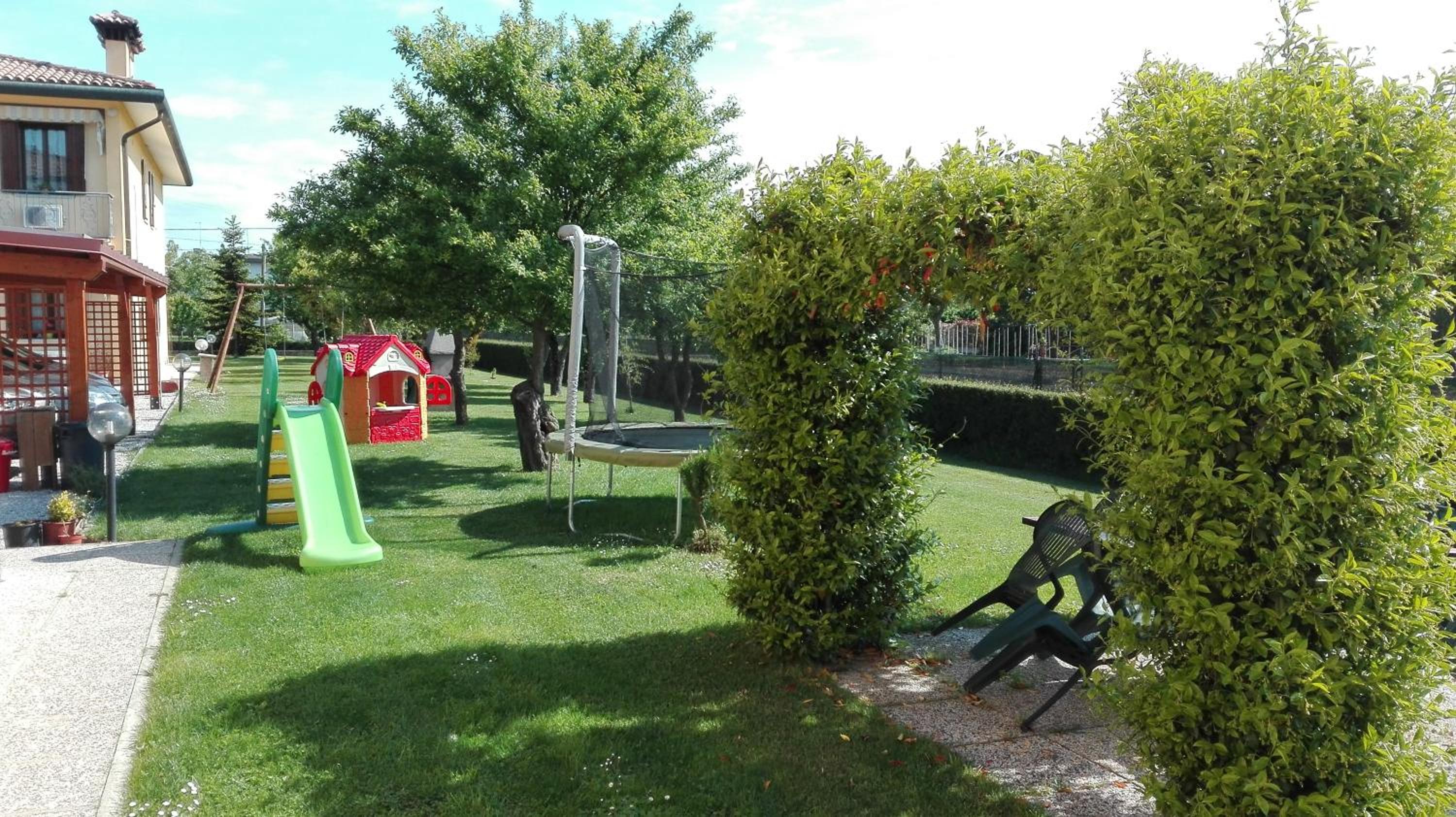 Photo 44