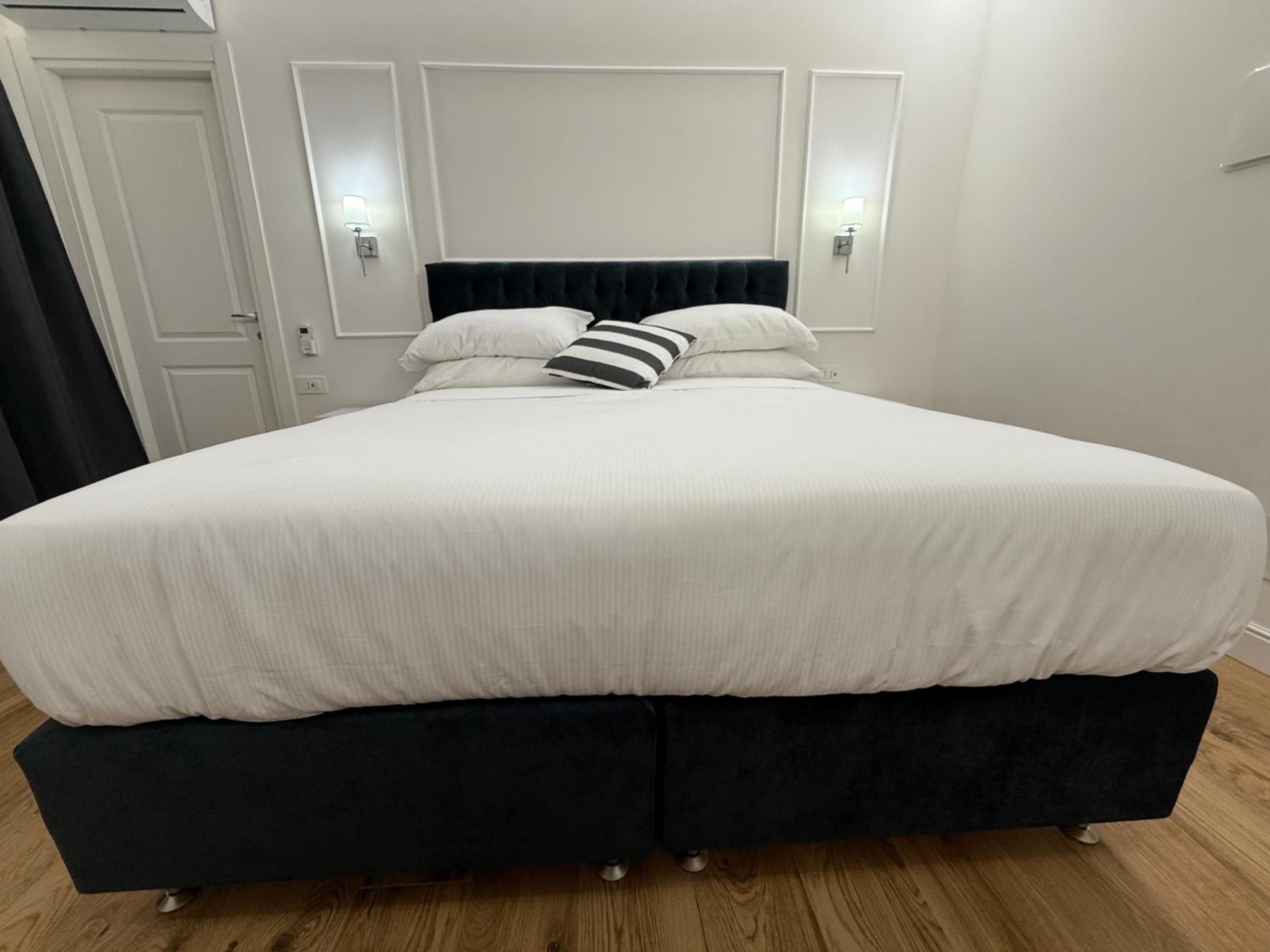 Emy Suites
