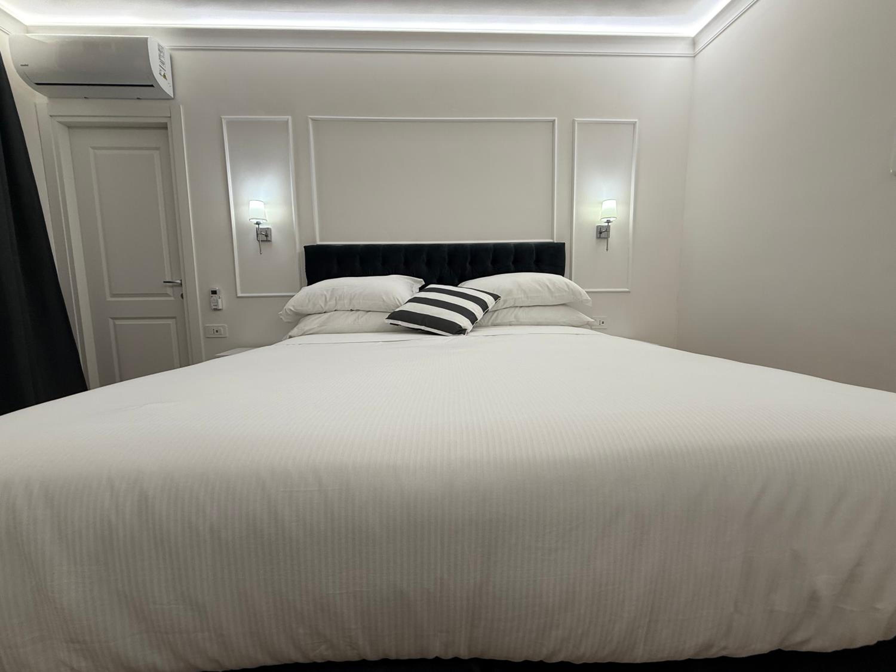 Emy Suites
