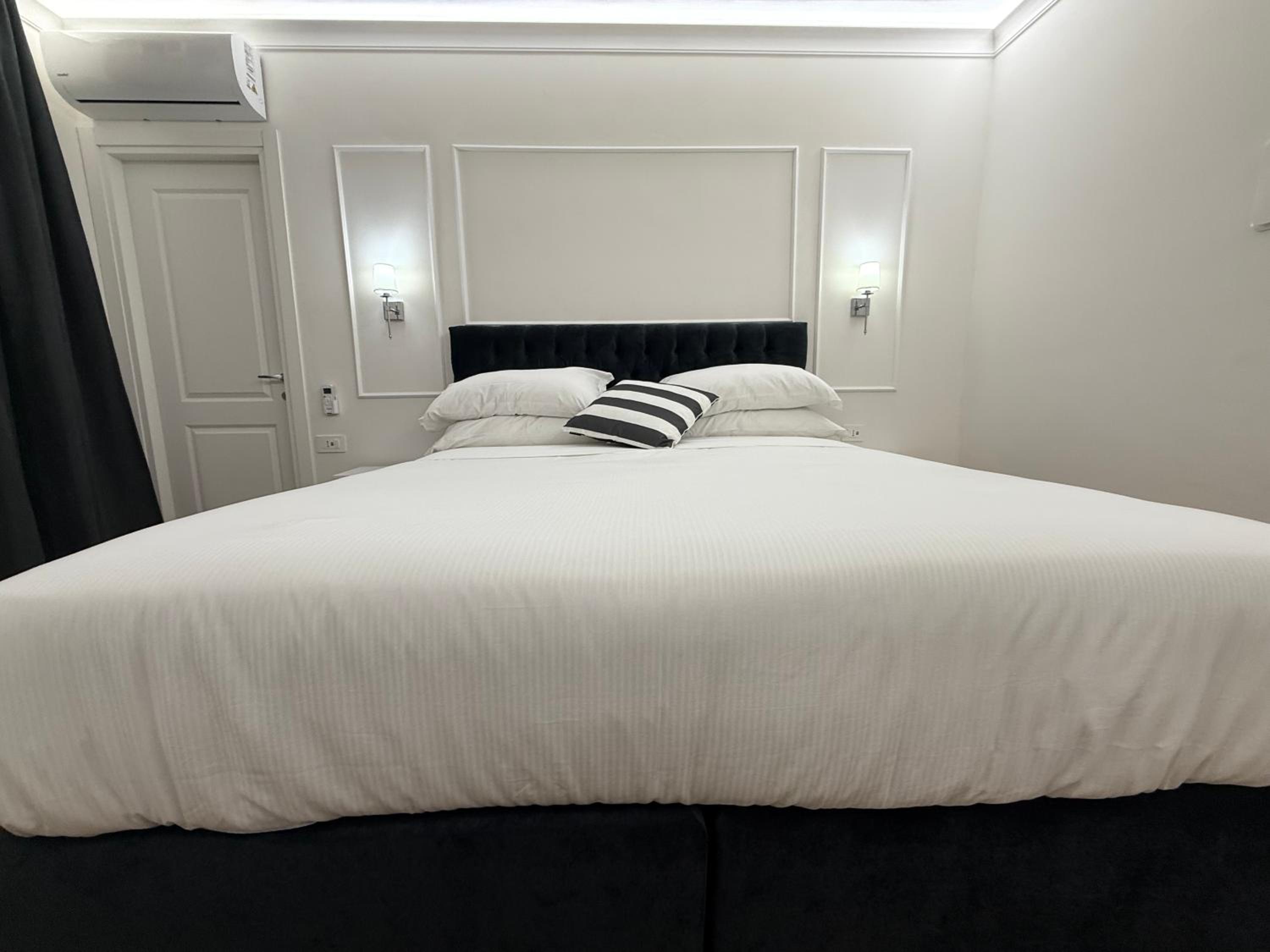 Emy Suites