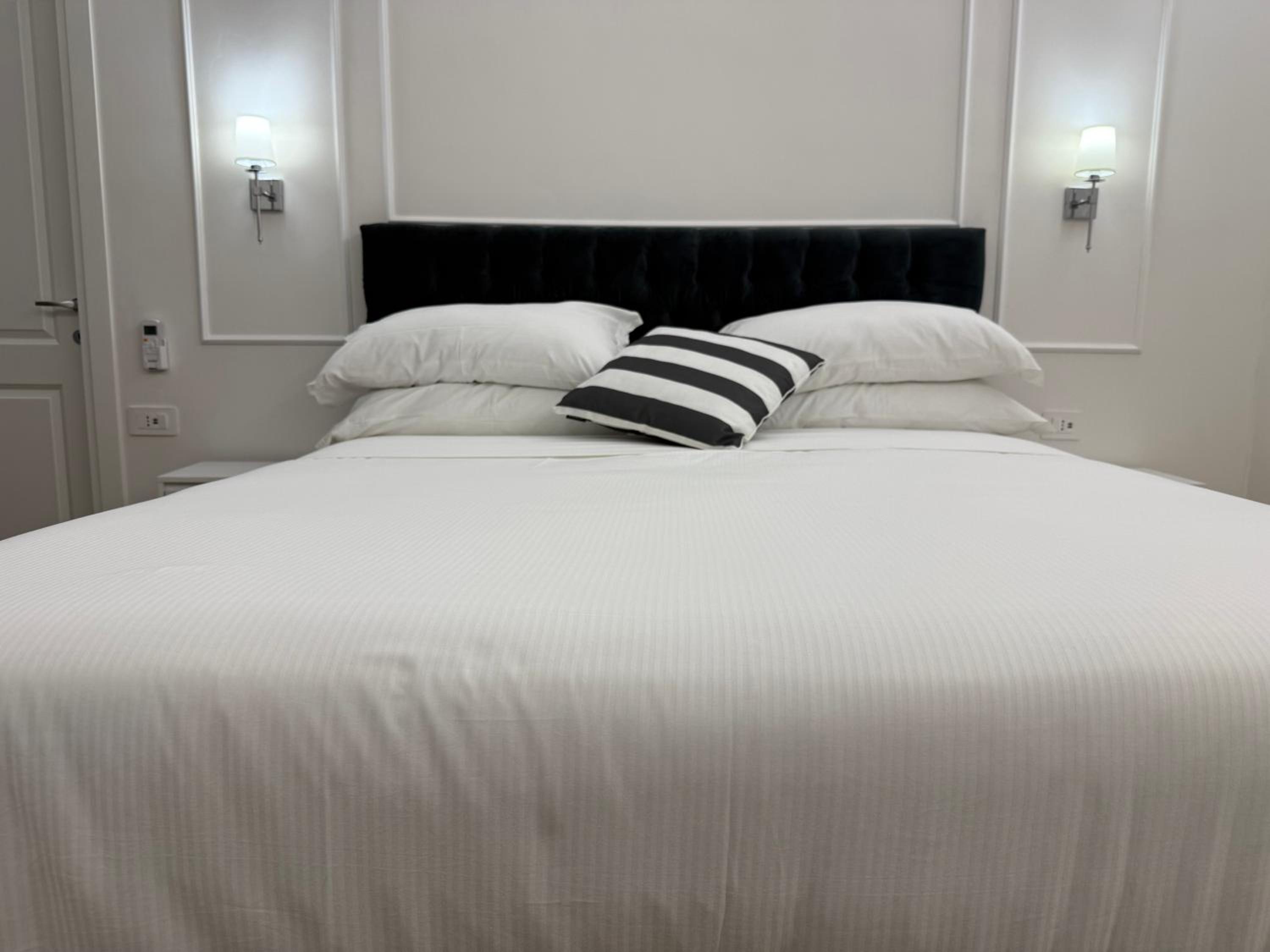 Emy Suites
