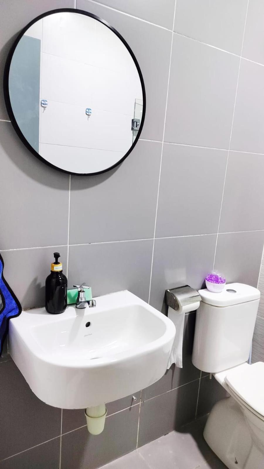 PLATINO Latest Pool View Family 3 BR Suite, Next to Paradigm Mall's new Theme park, Escape JB