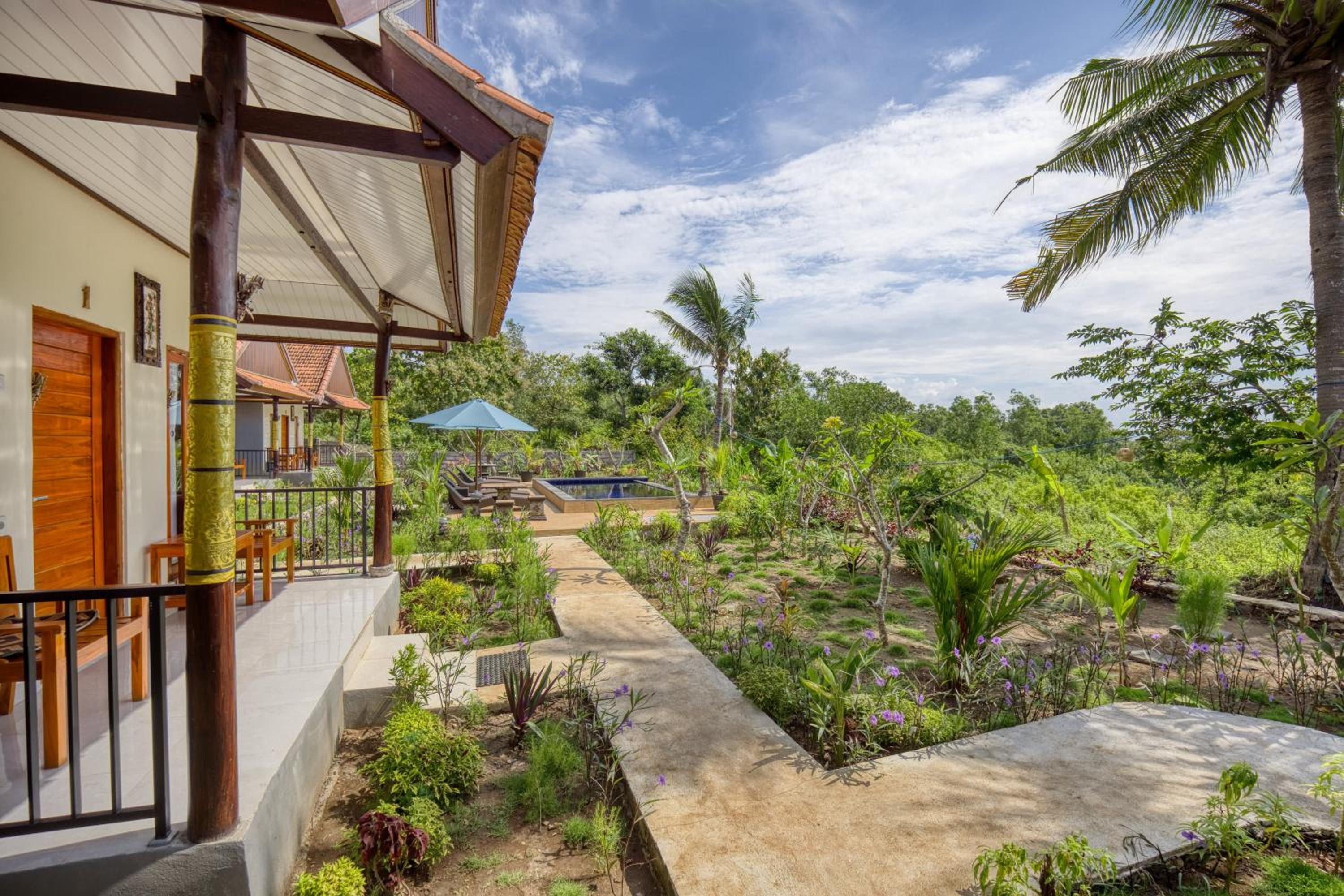 Lungguh Penida Hut