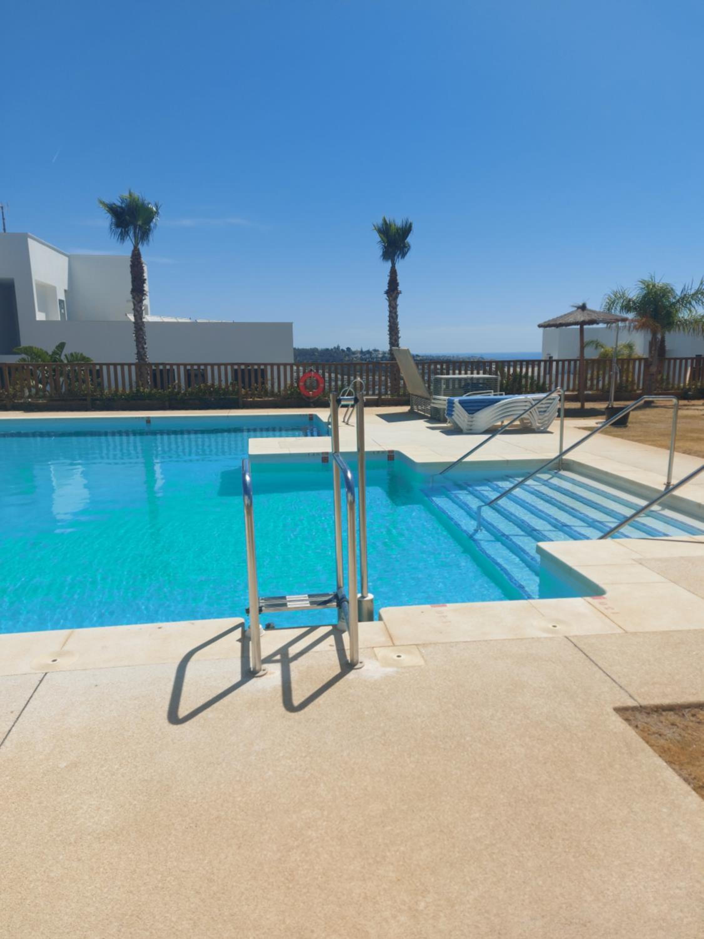 Garden apartment with incredible views in Casa Banderas La Cala de Mijas