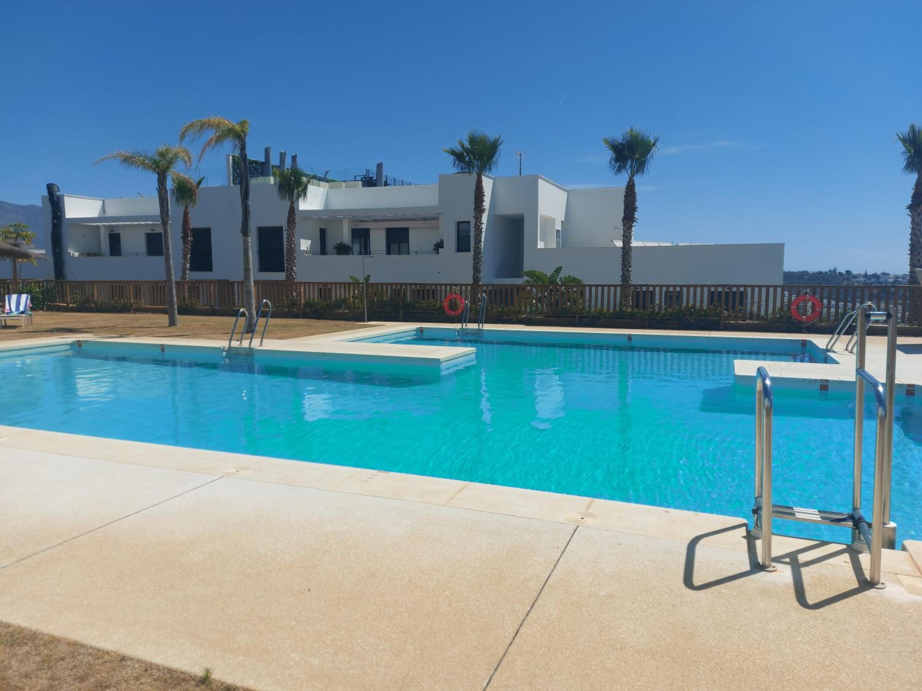 Garden apartment with incredible views in Casa Banderas La Cala de Mijas