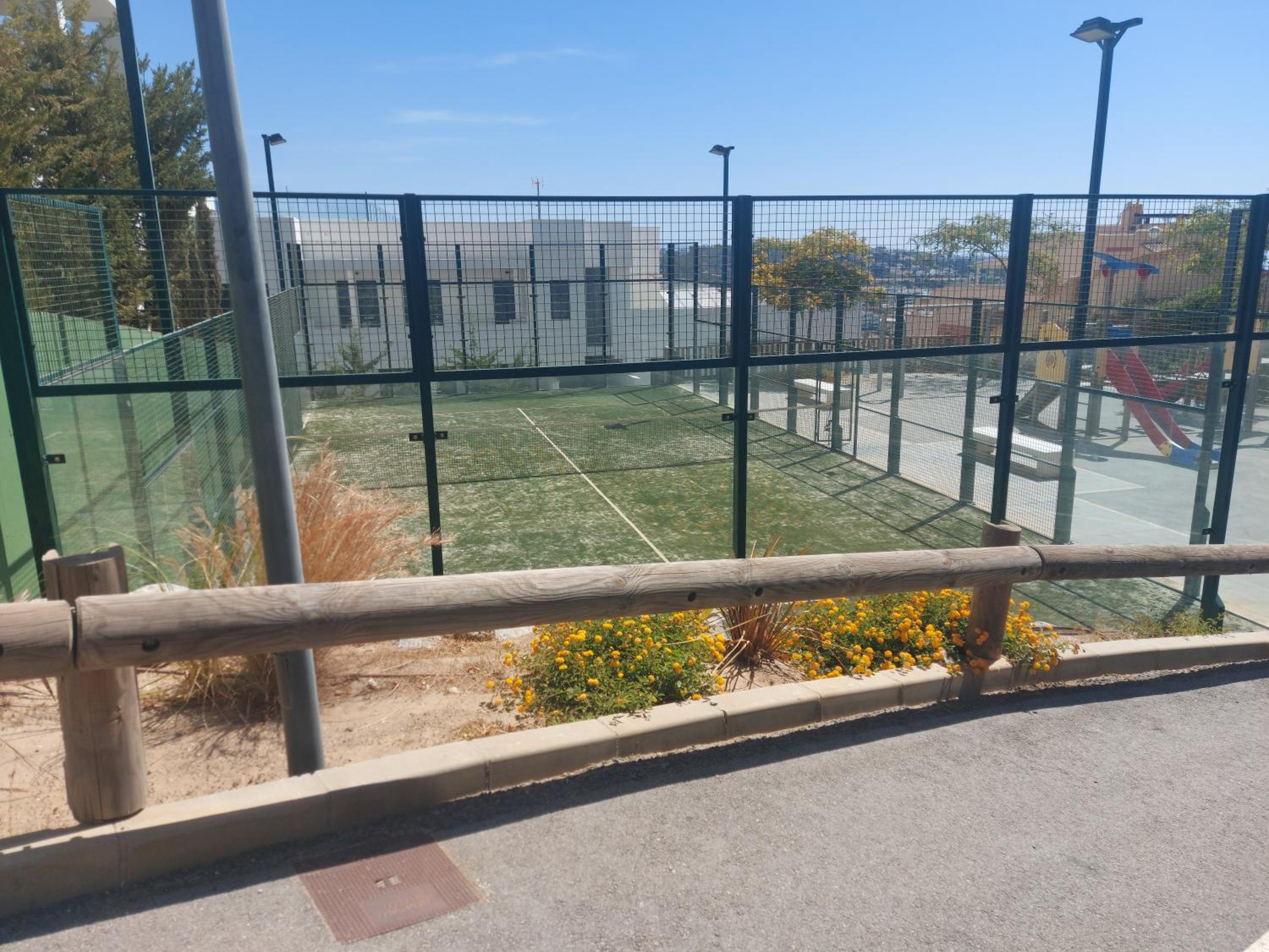Garden apartment with incredible views in Casa Banderas La Cala de Mijas