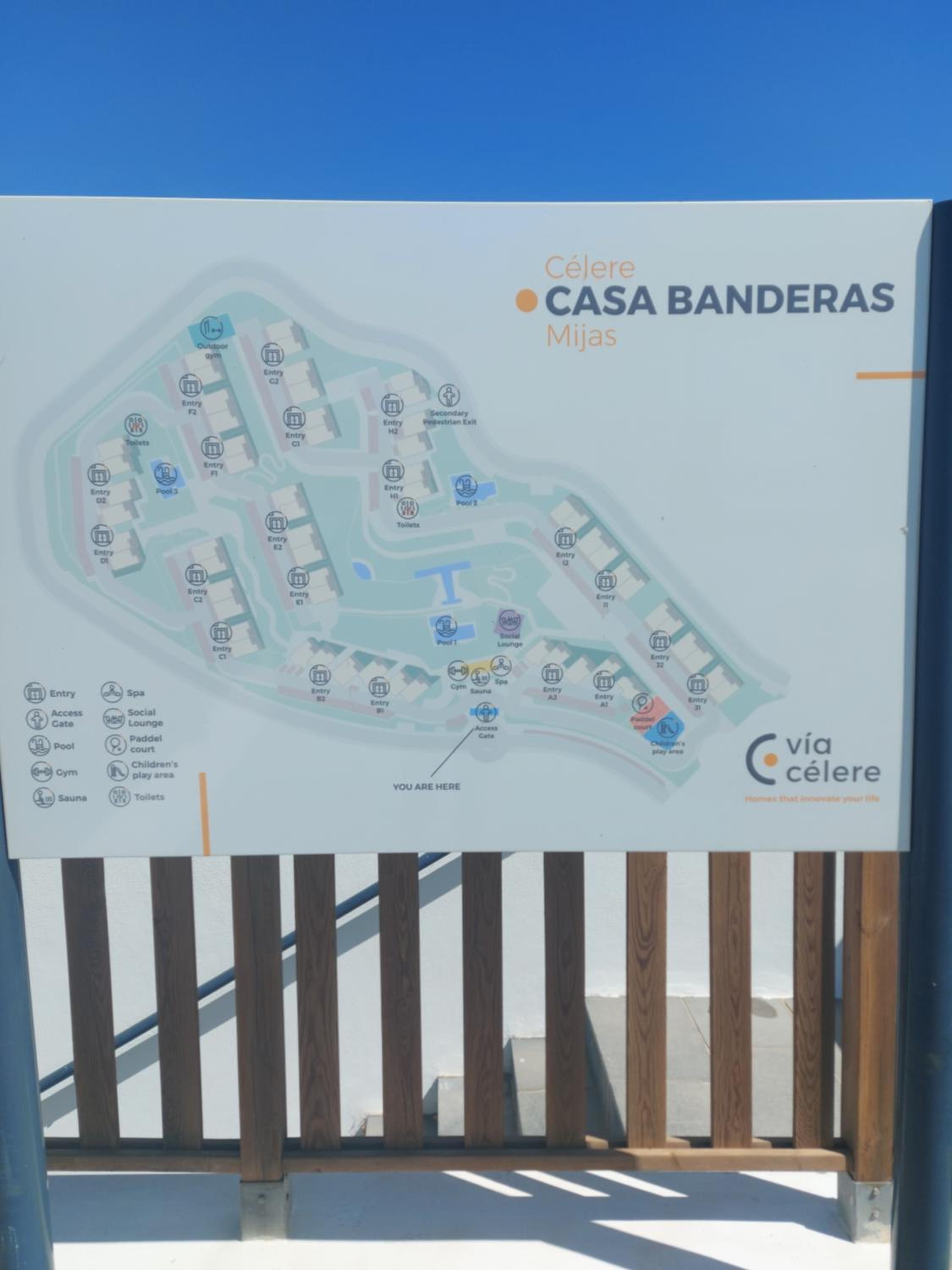 Garden apartment with incredible views in Casa Banderas La Cala de Mijas