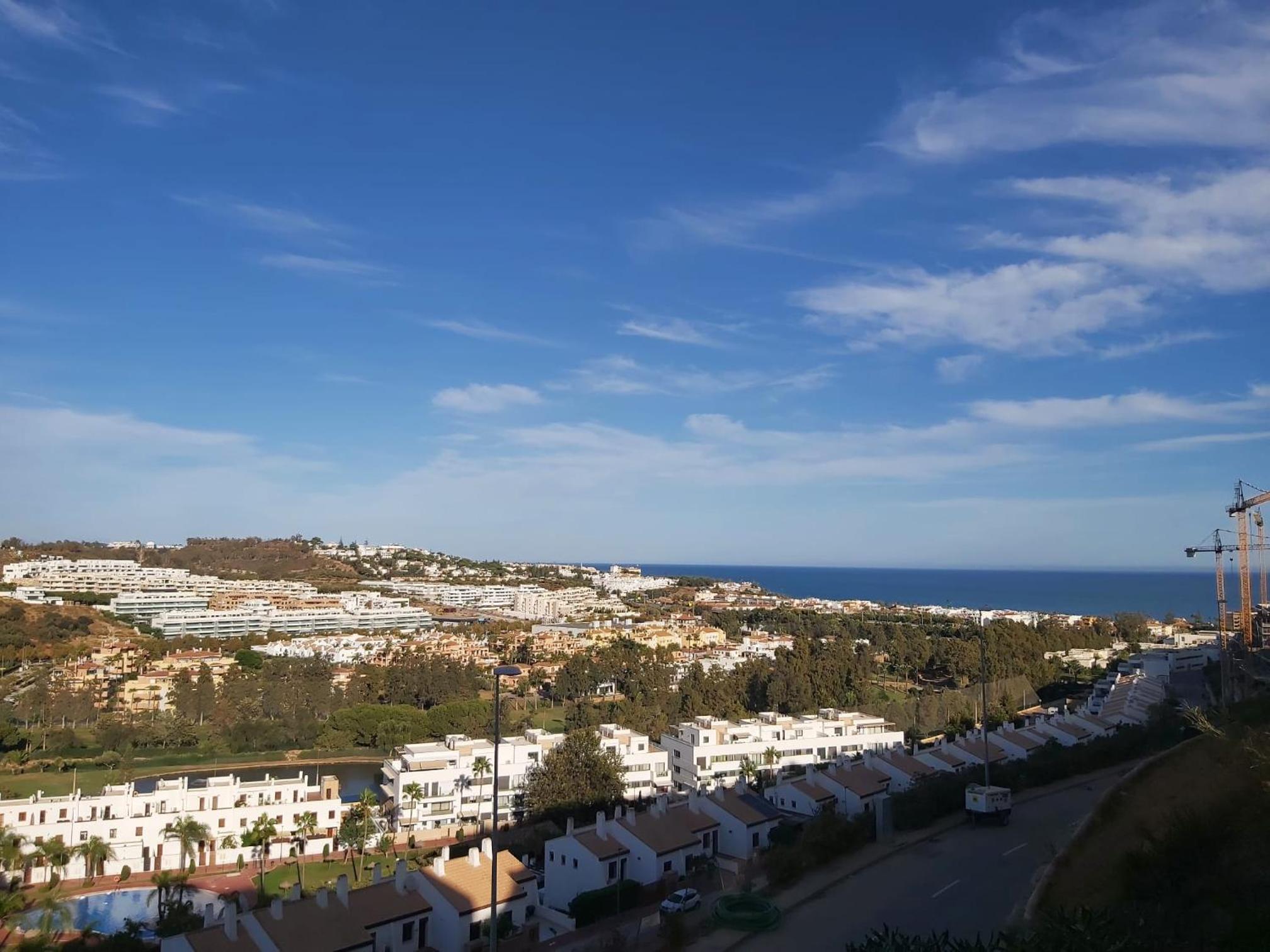 Garden apartment with incredible views in Casa Banderas La Cala de Mijas