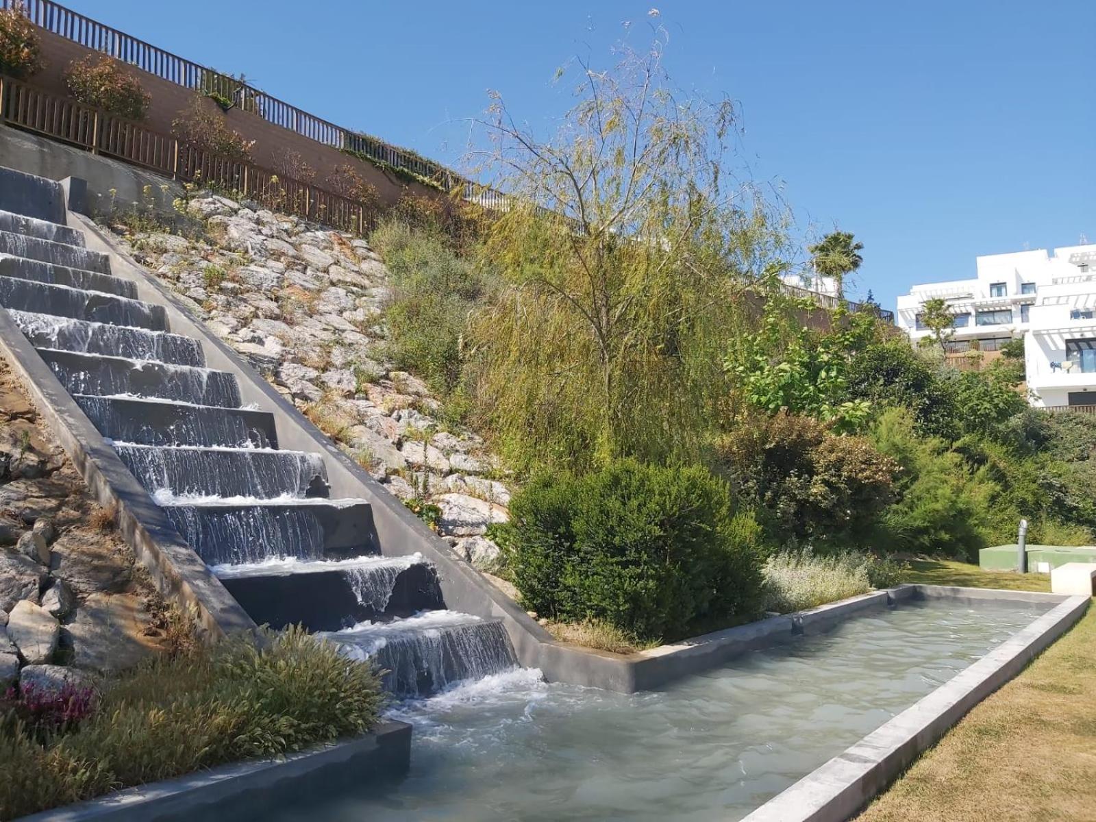 Garden apartment with incredible views in Casa Banderas La Cala de Mijas