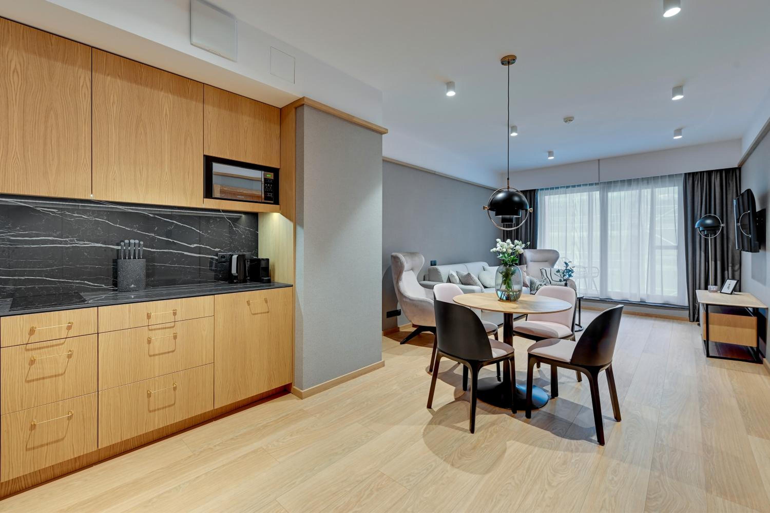 Flatbook - Deo Plaza Comfort Apartments