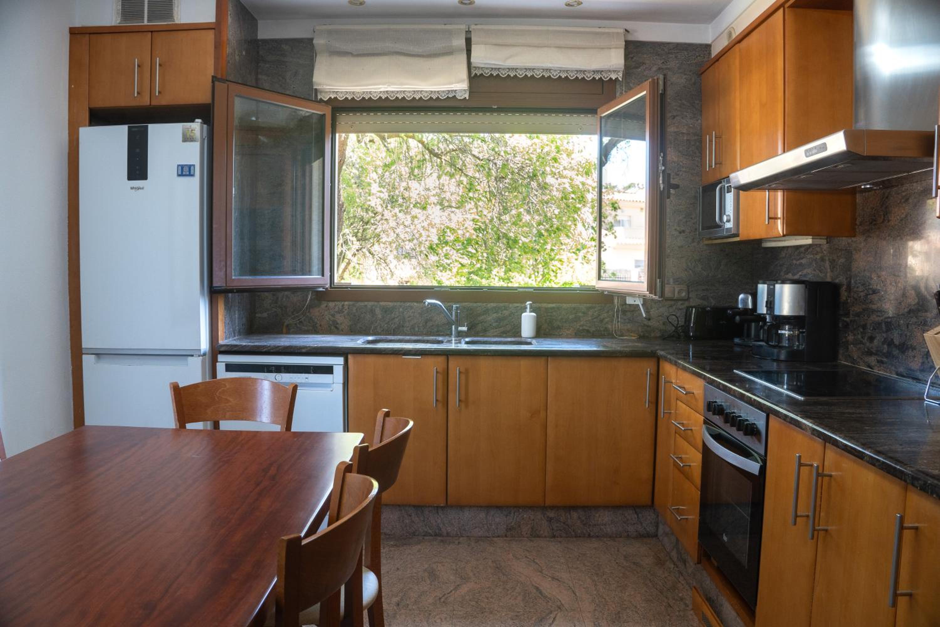 L'Ametller, casa Empordà, jardí, barbacoa, vistes