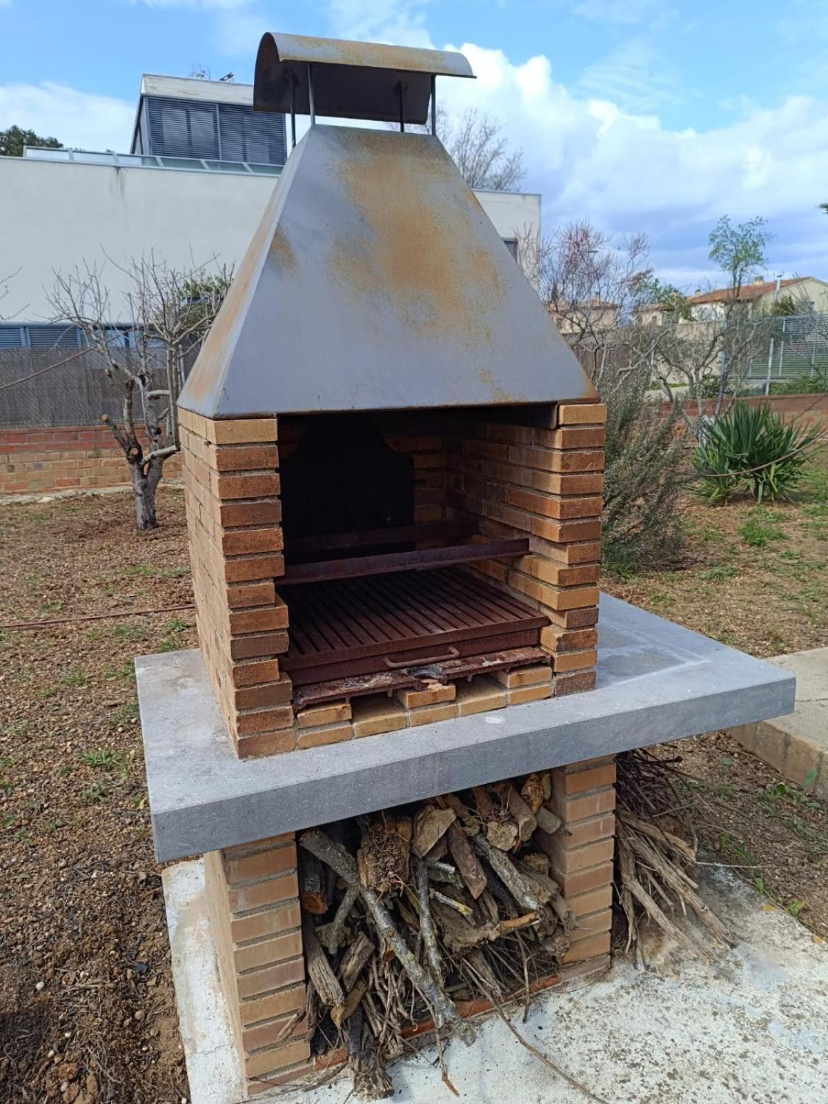 L'Ametller, casa Empordà, jardí, barbacoa, vistes