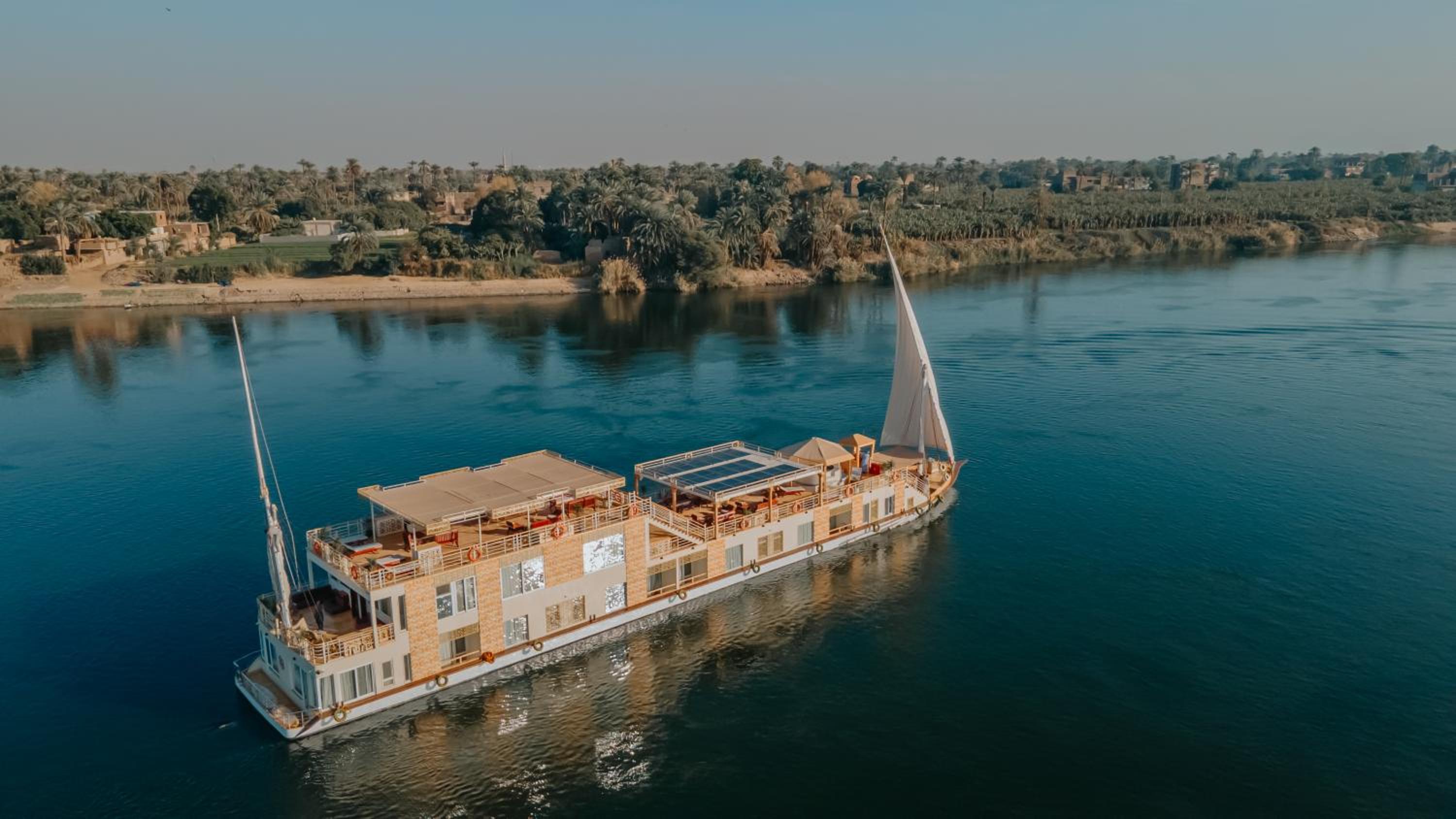 Azhar Dahabiya luxury suites