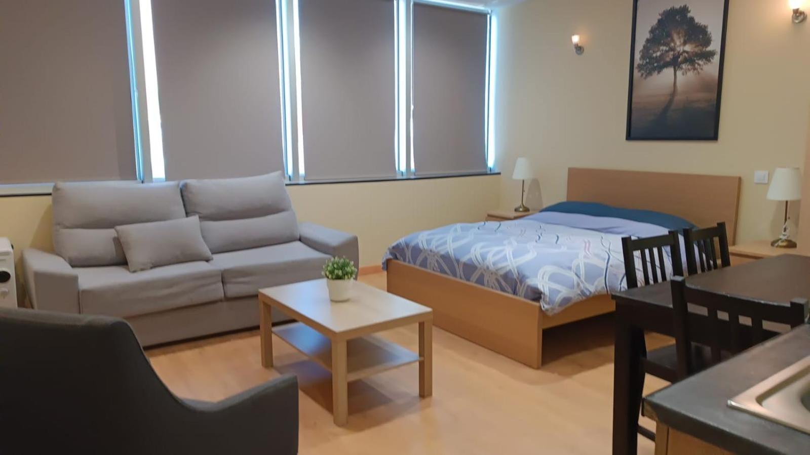 Estudios 85 - Cerca de Madrid, Toledo y Parque Warner