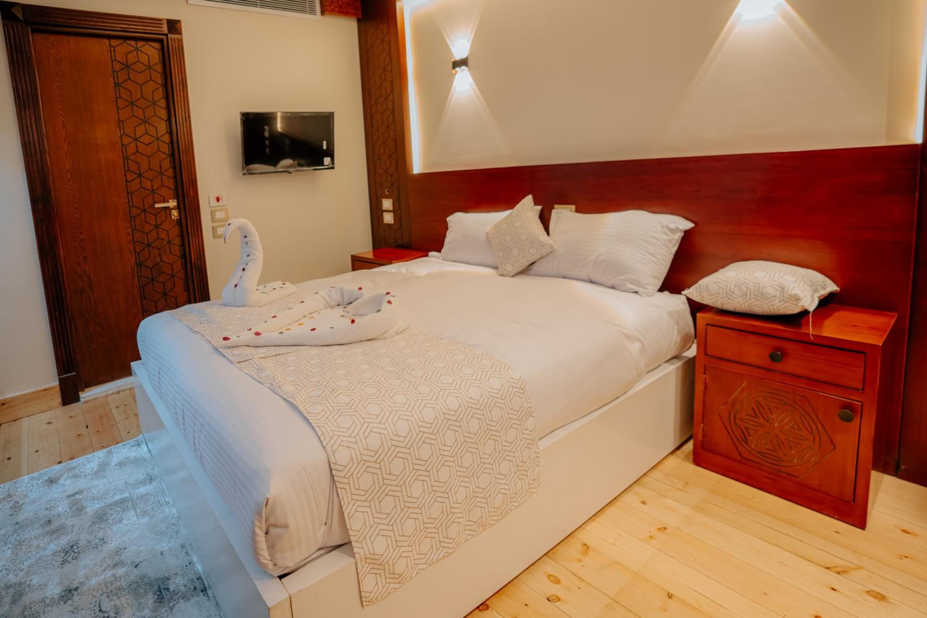 Azhar Dahabiya luxury suites